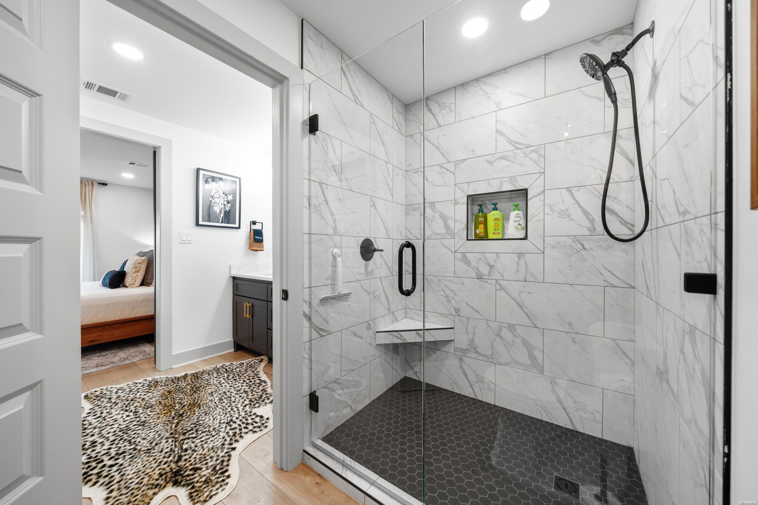101 Long Island Property Photo 33
