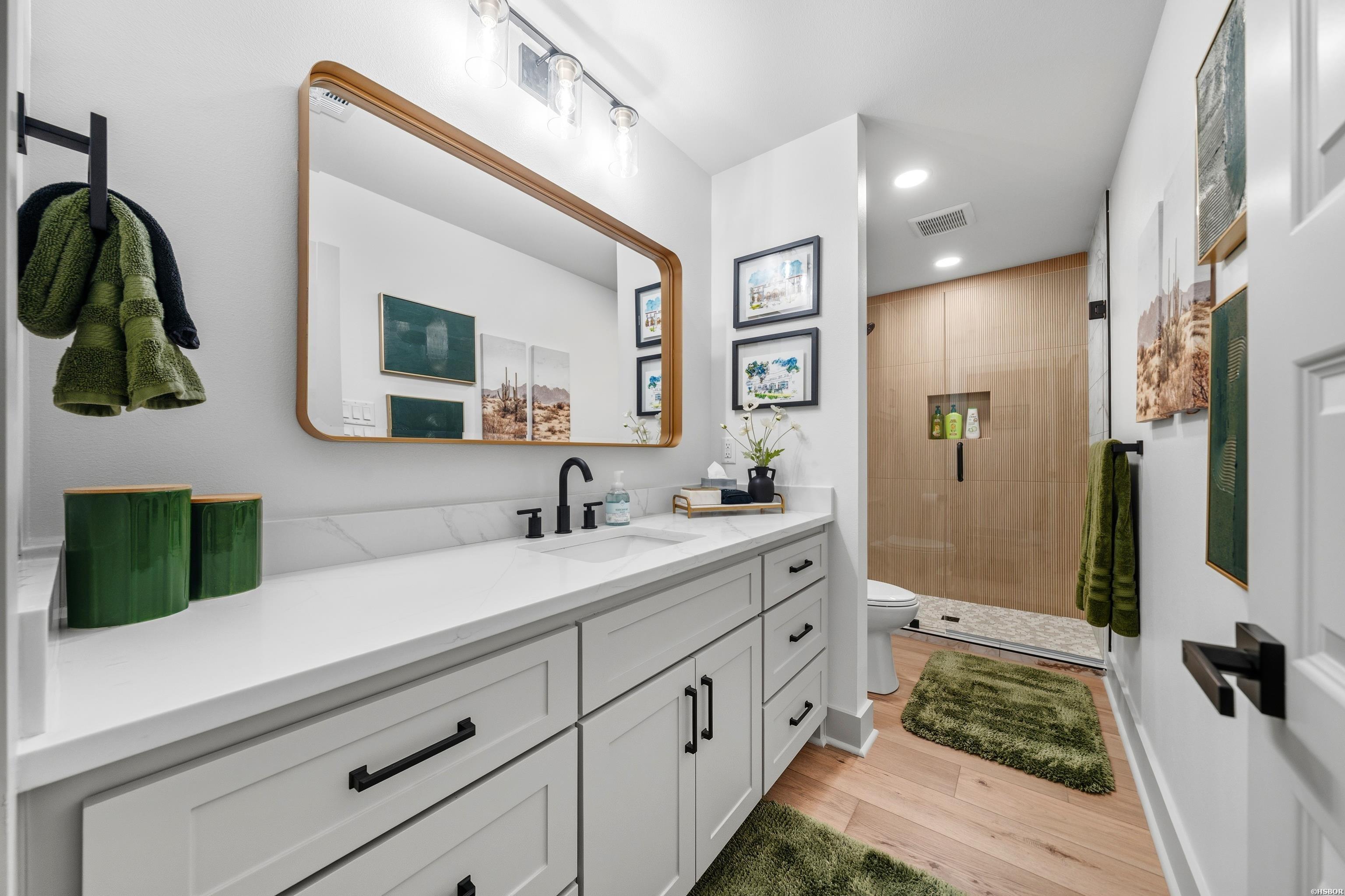 101 Long Island Property Photo 38
