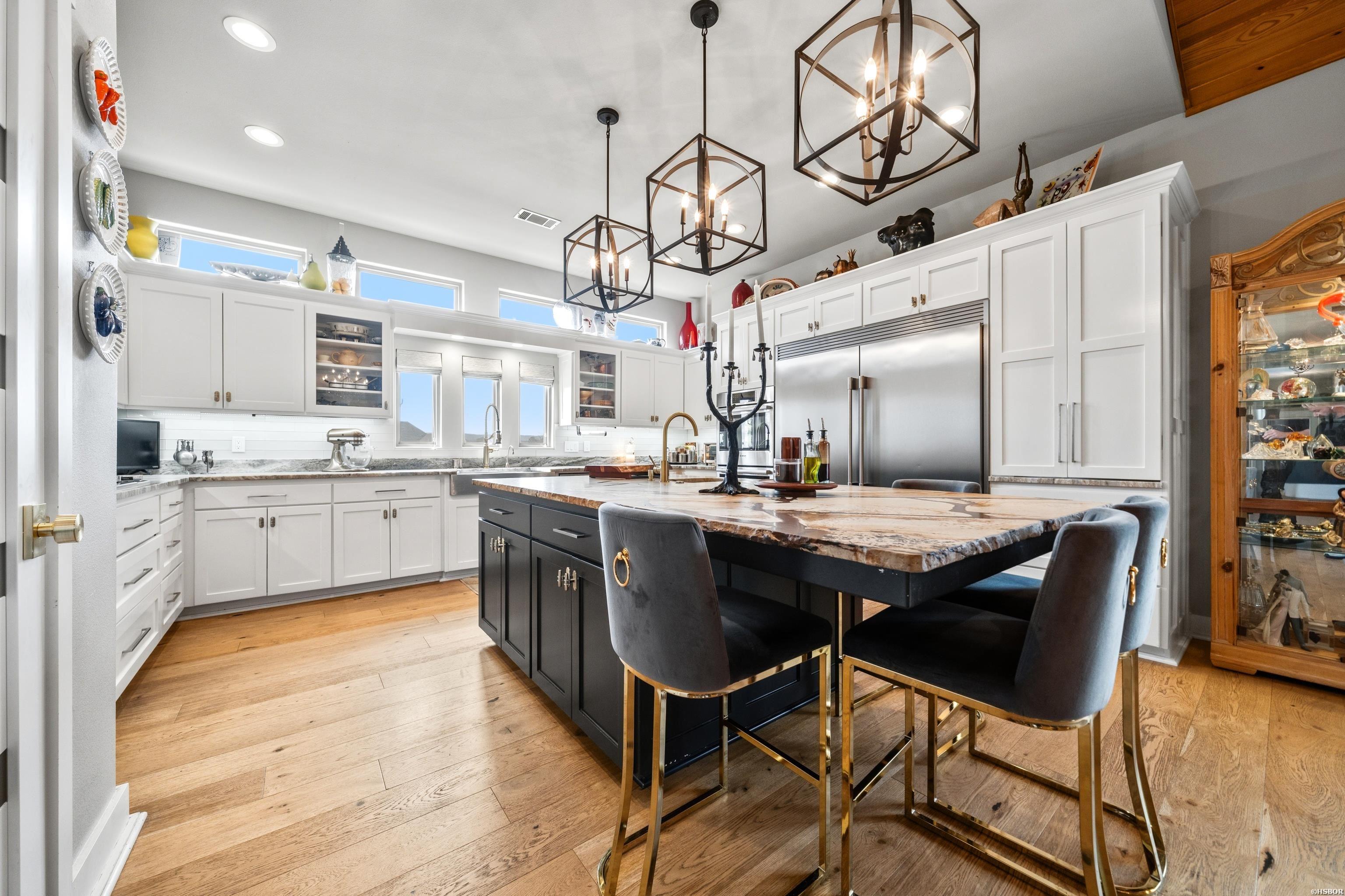 108 Vector Lane Property Photo 16