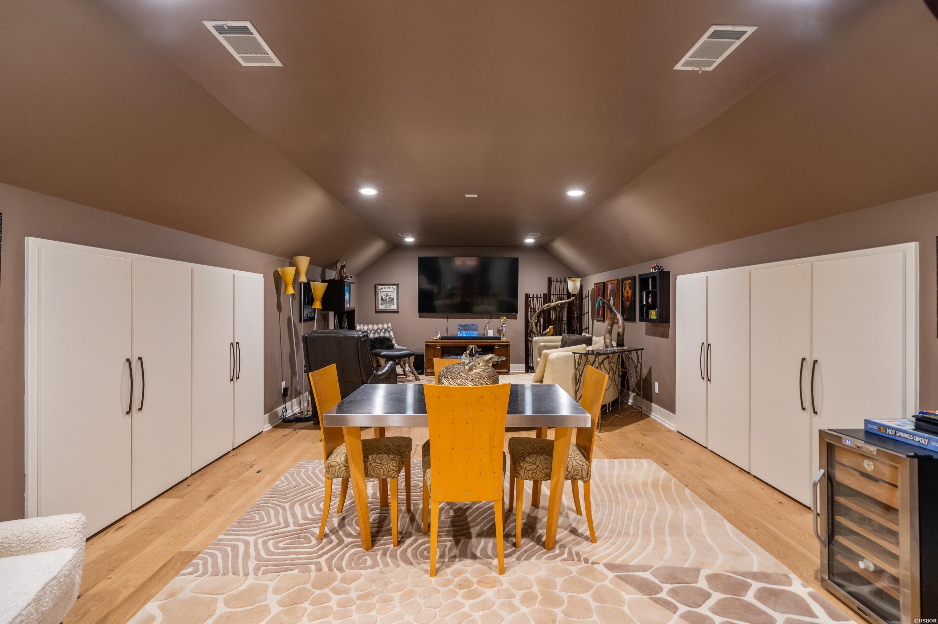 108 Vector Lane Property Photo 38