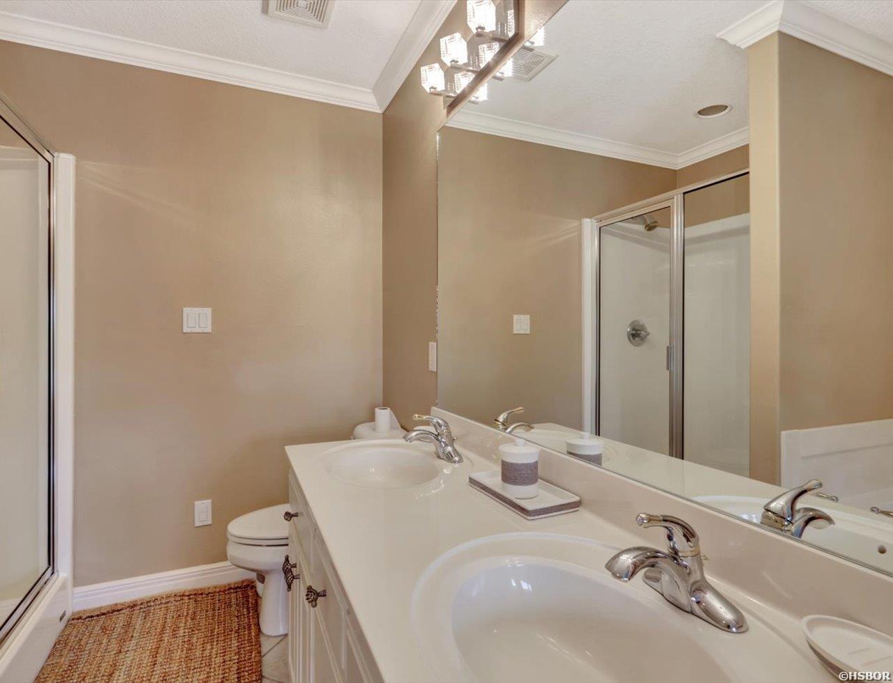 182 Villa Pointe Property Photo 32