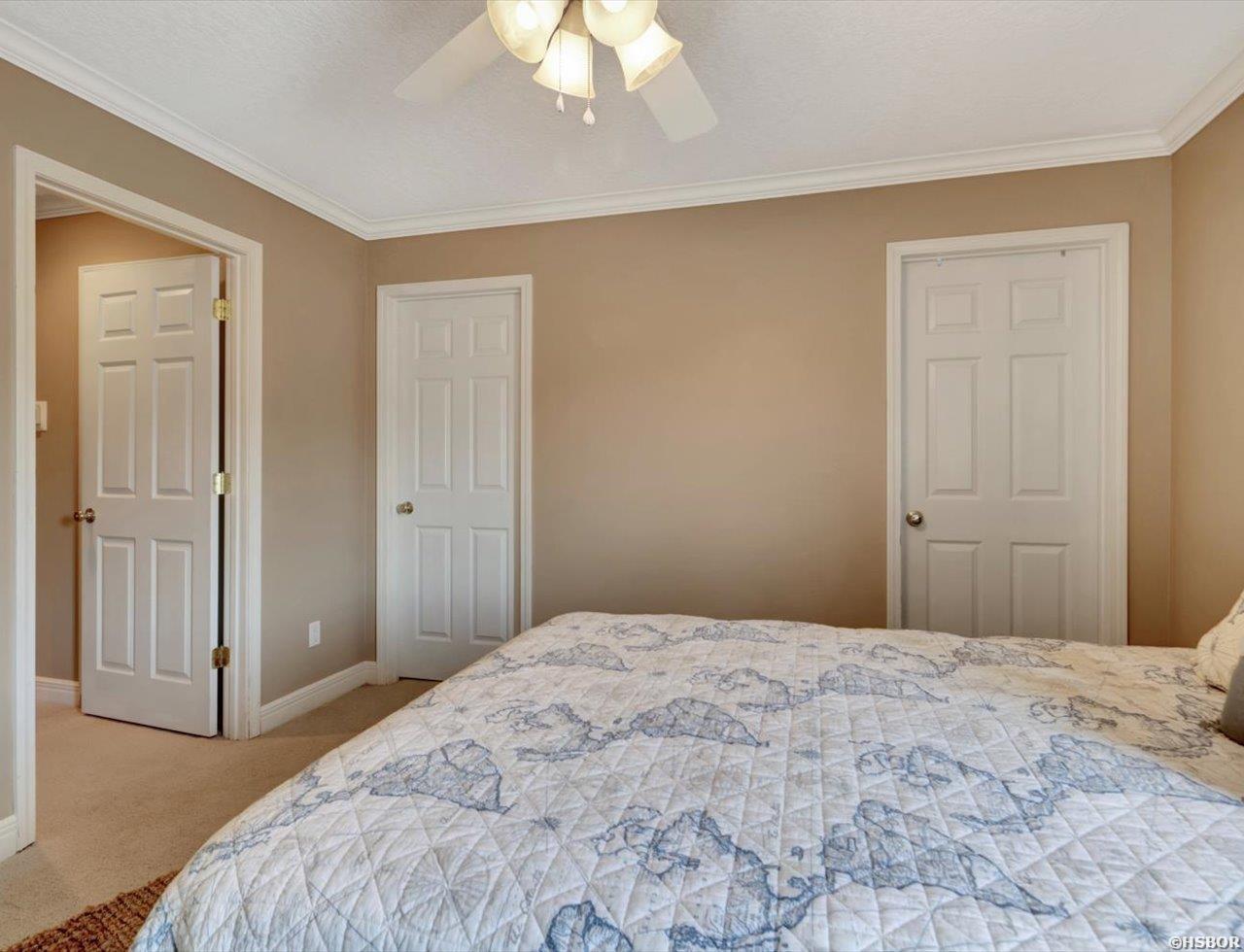 182 Villa Pointe Property Photo 34