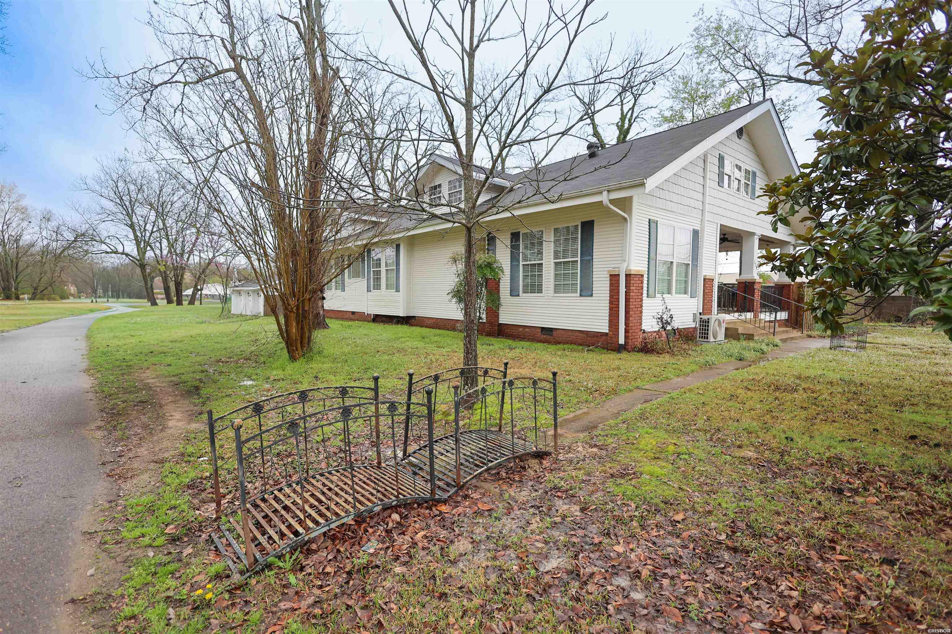 114 N Main Street Property Photo 5