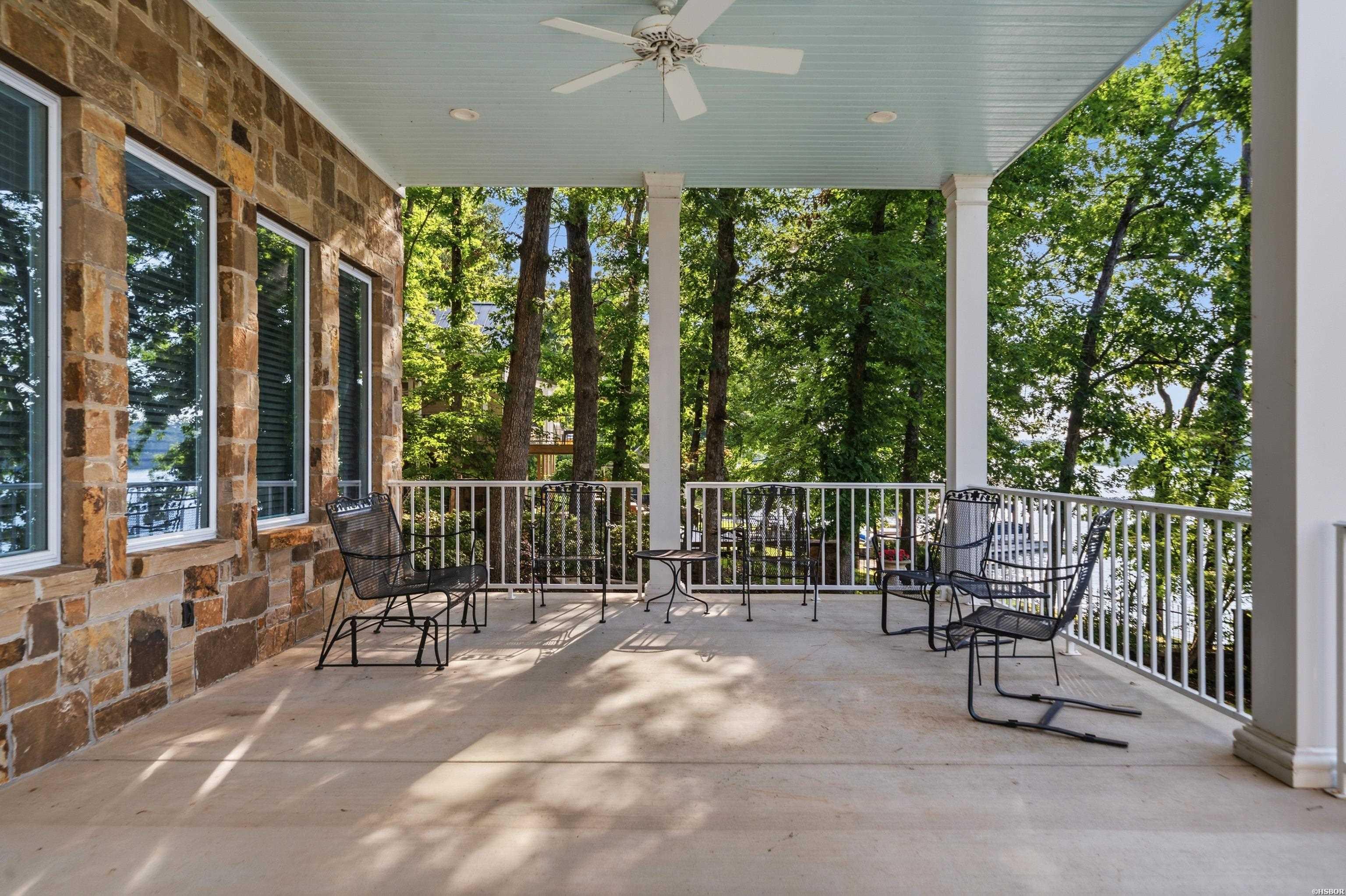 350 Longpoint Property Photo 43