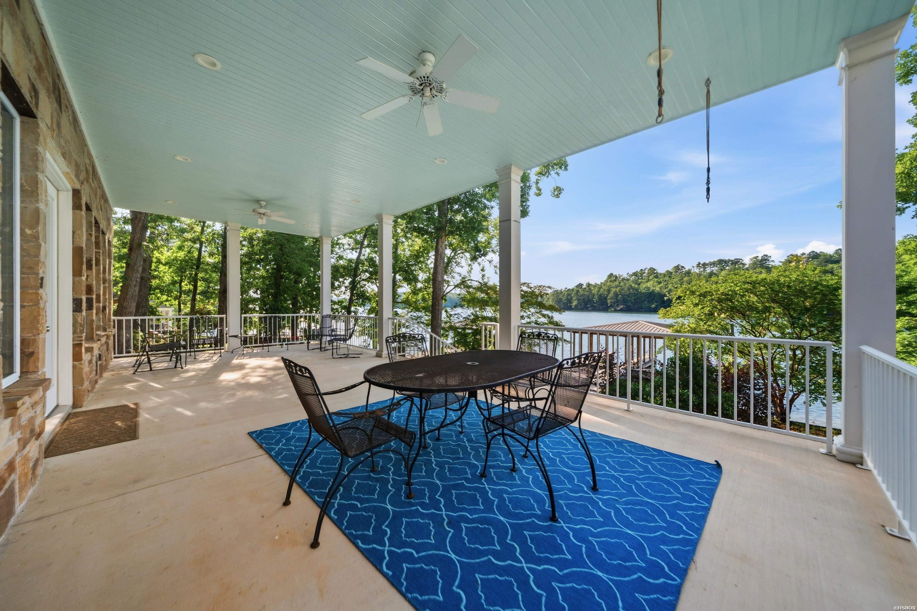 350 Longpoint Property Photo 46