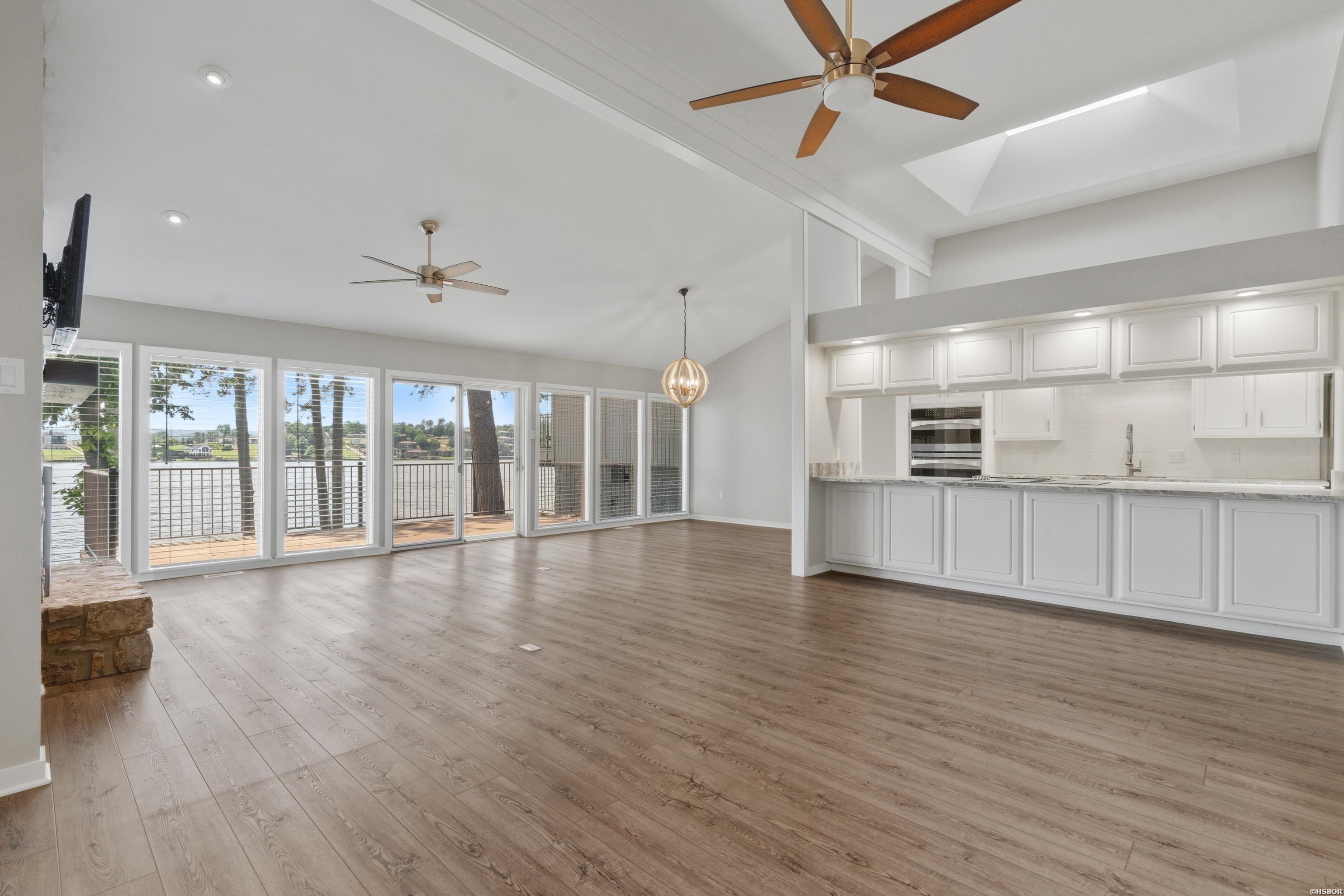 5000 Central Property Photo 2