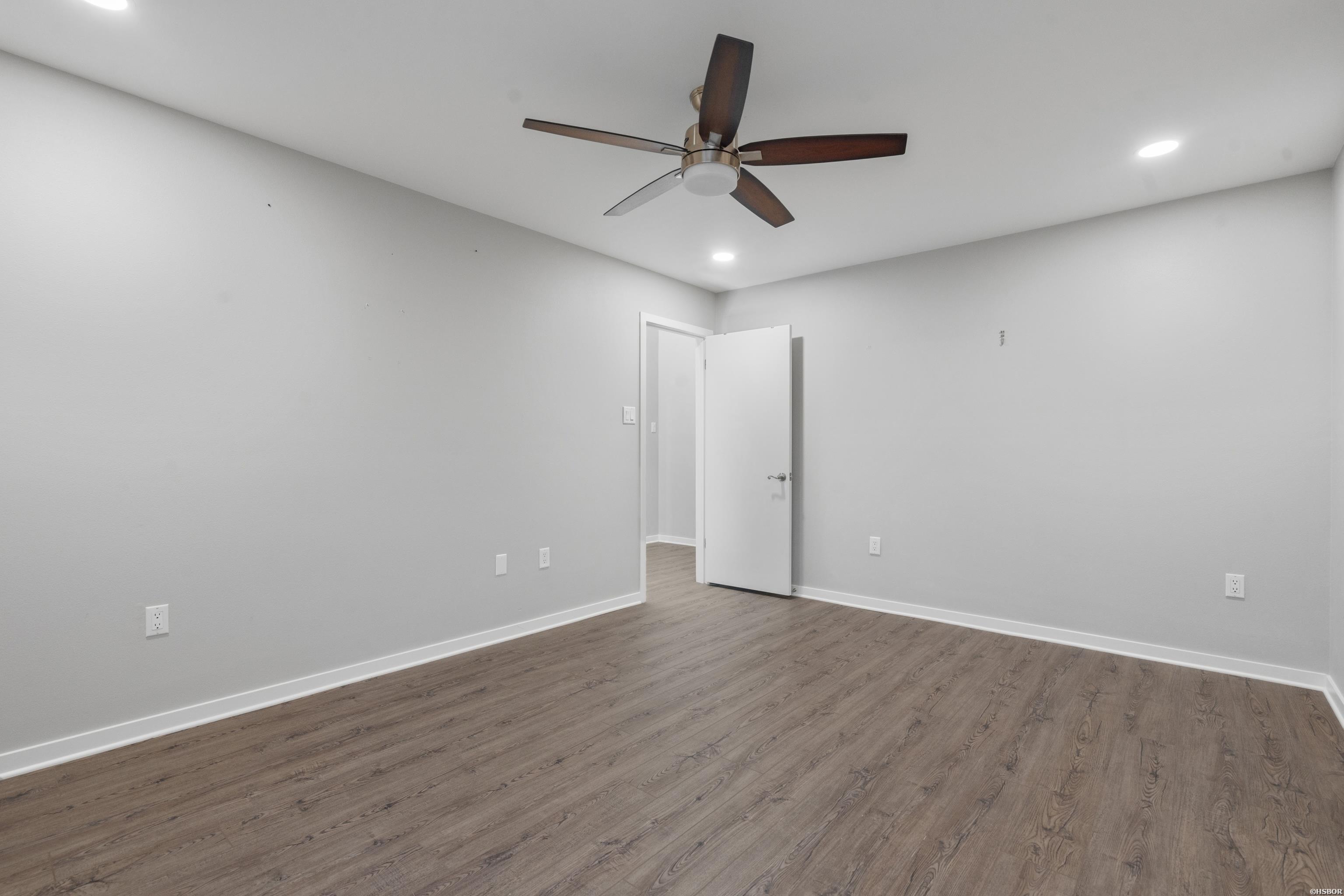 5000 Central Property Photo 20