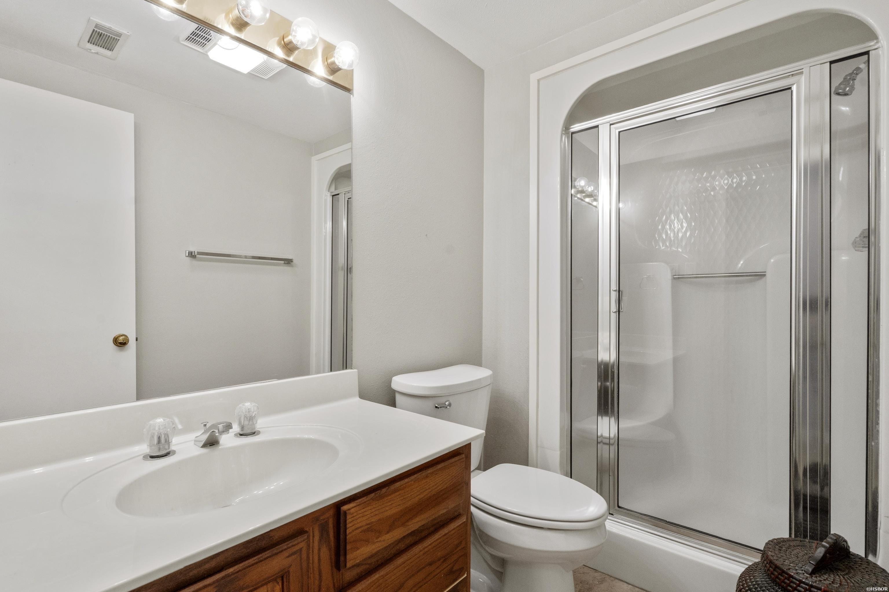 5000 Central Property Photo 23