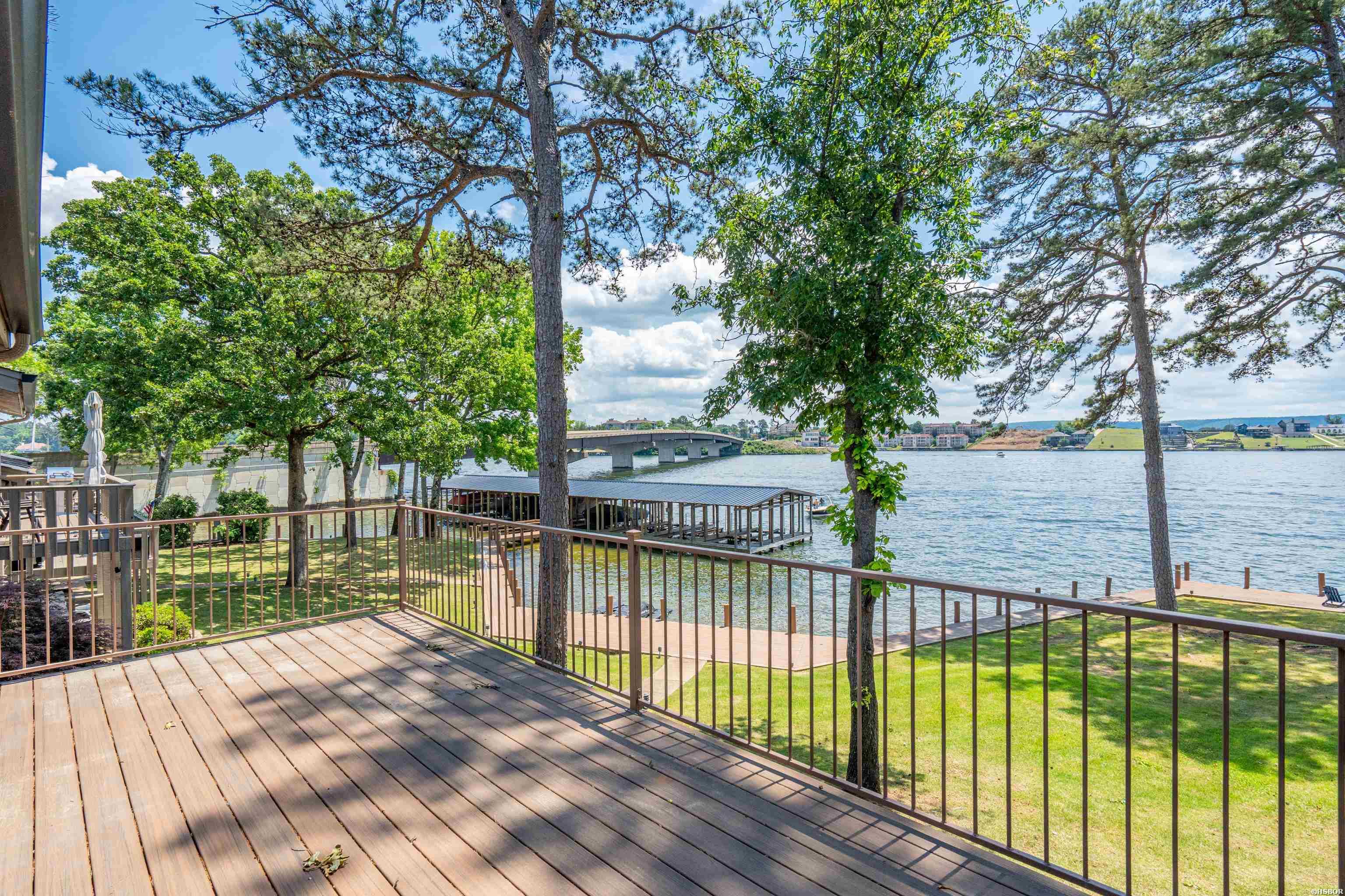 5000 Central Property Photo 28