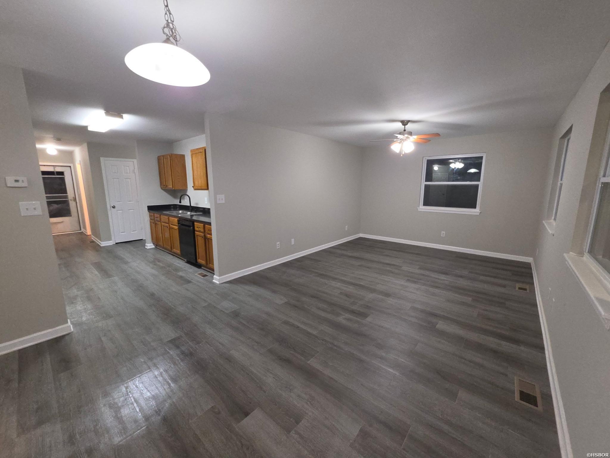 112 Newton Street Property Photo 3