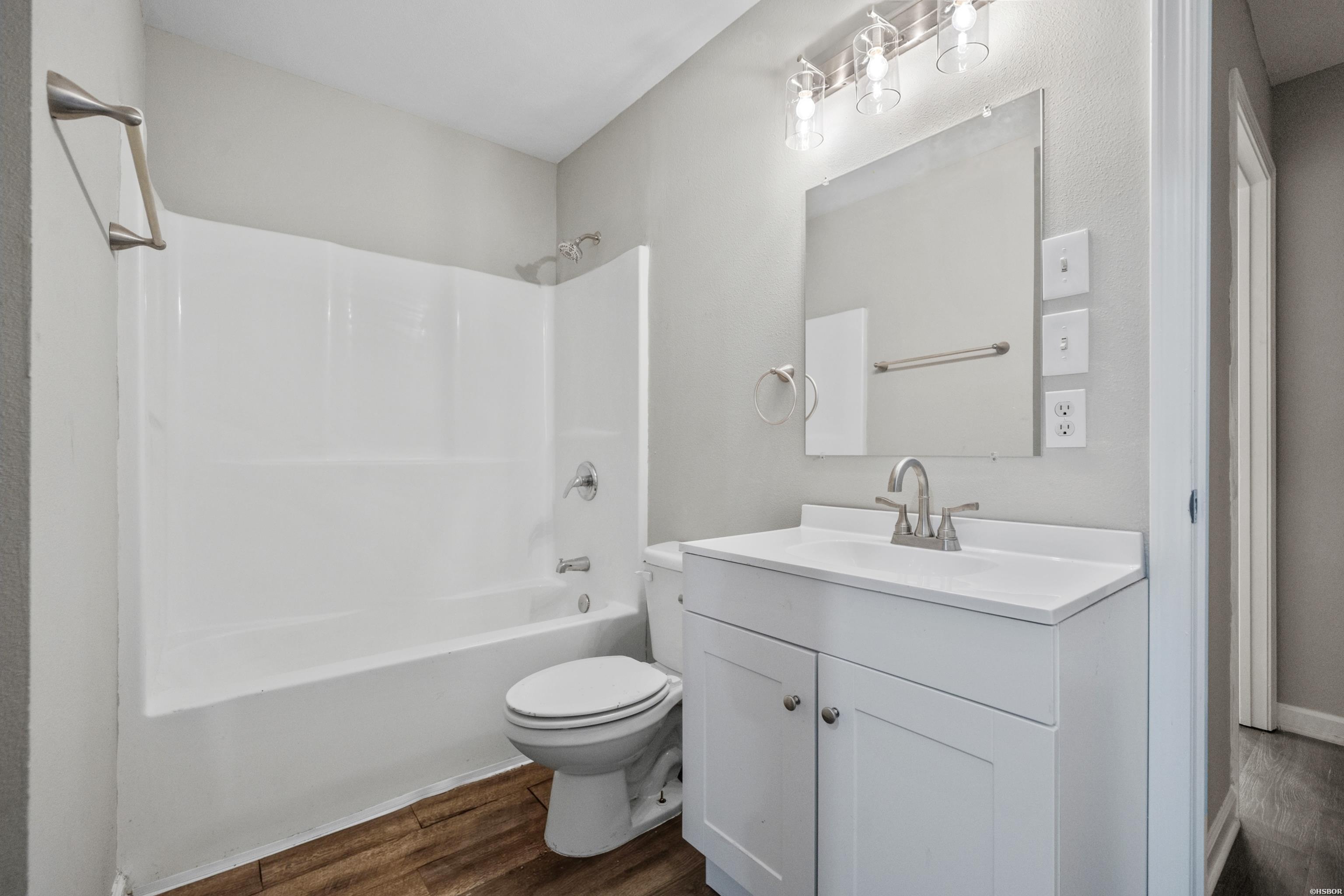 112 Newton Street Property Photo 18