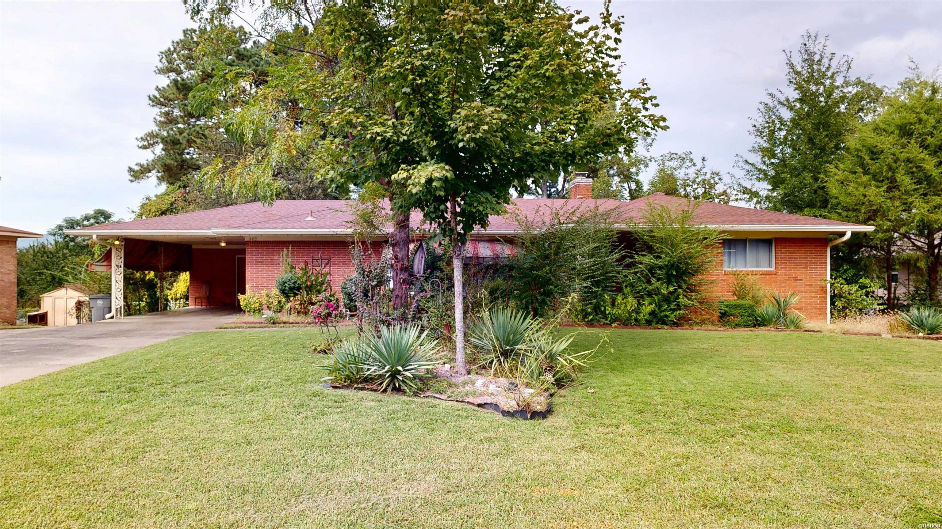 209 Mcmahan Drive Property Photo 1