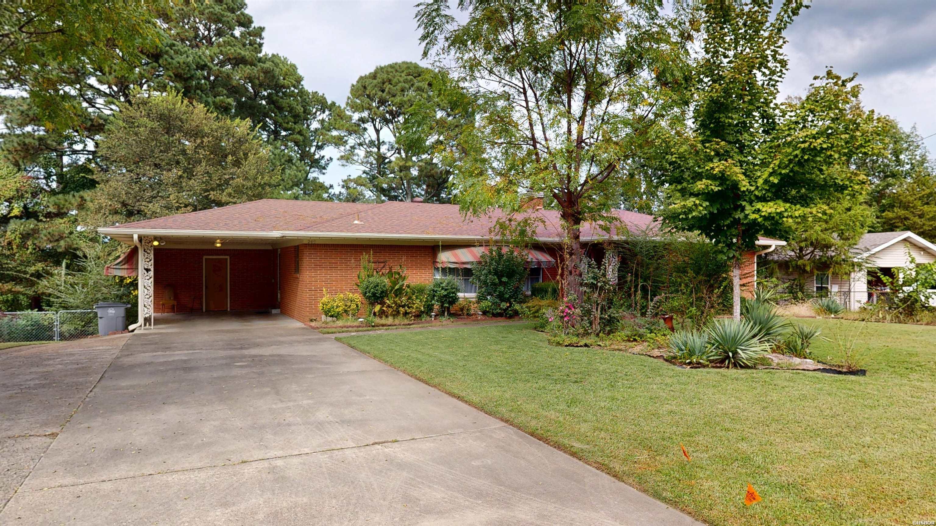 209 Mcmahan Drive Property Photo 2