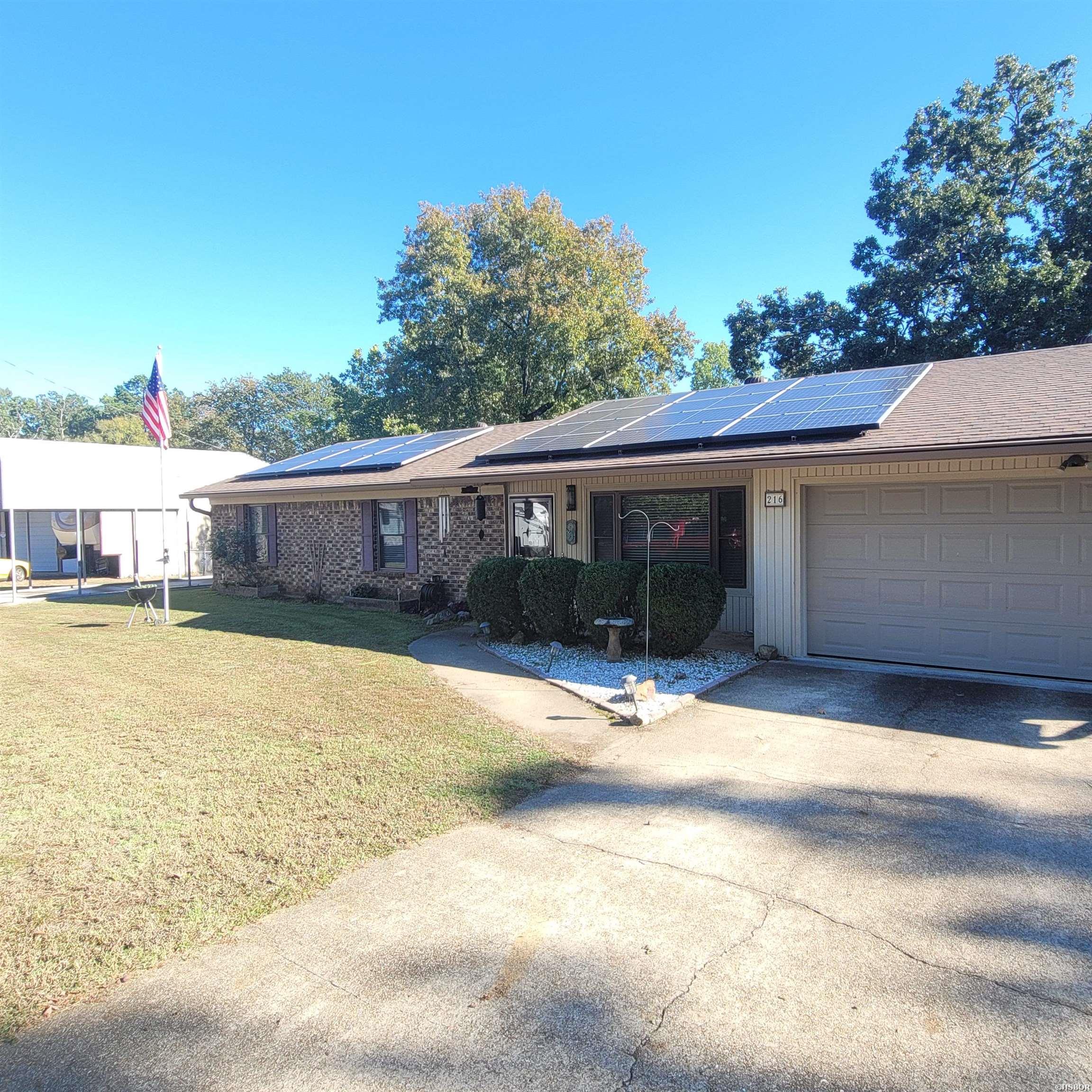 216 REMINGTON Terrace Property Photo 1