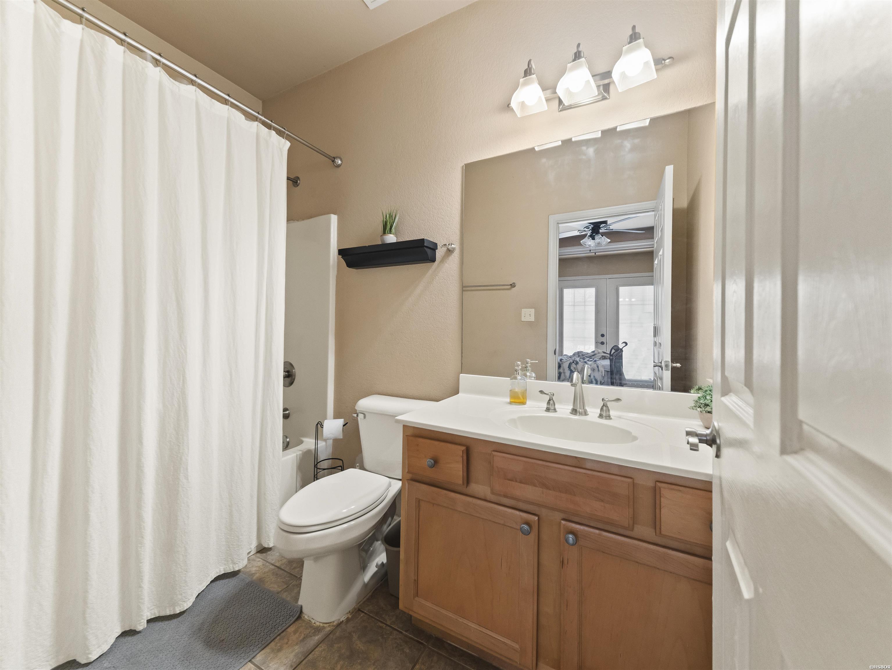 321 Peters Point Property Photo 32