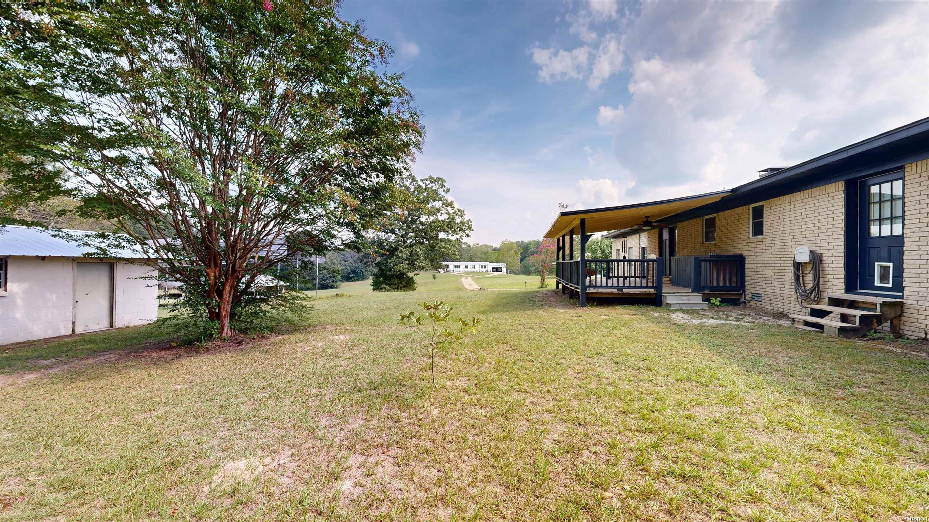 2568 Highway 7 Property Photo 2