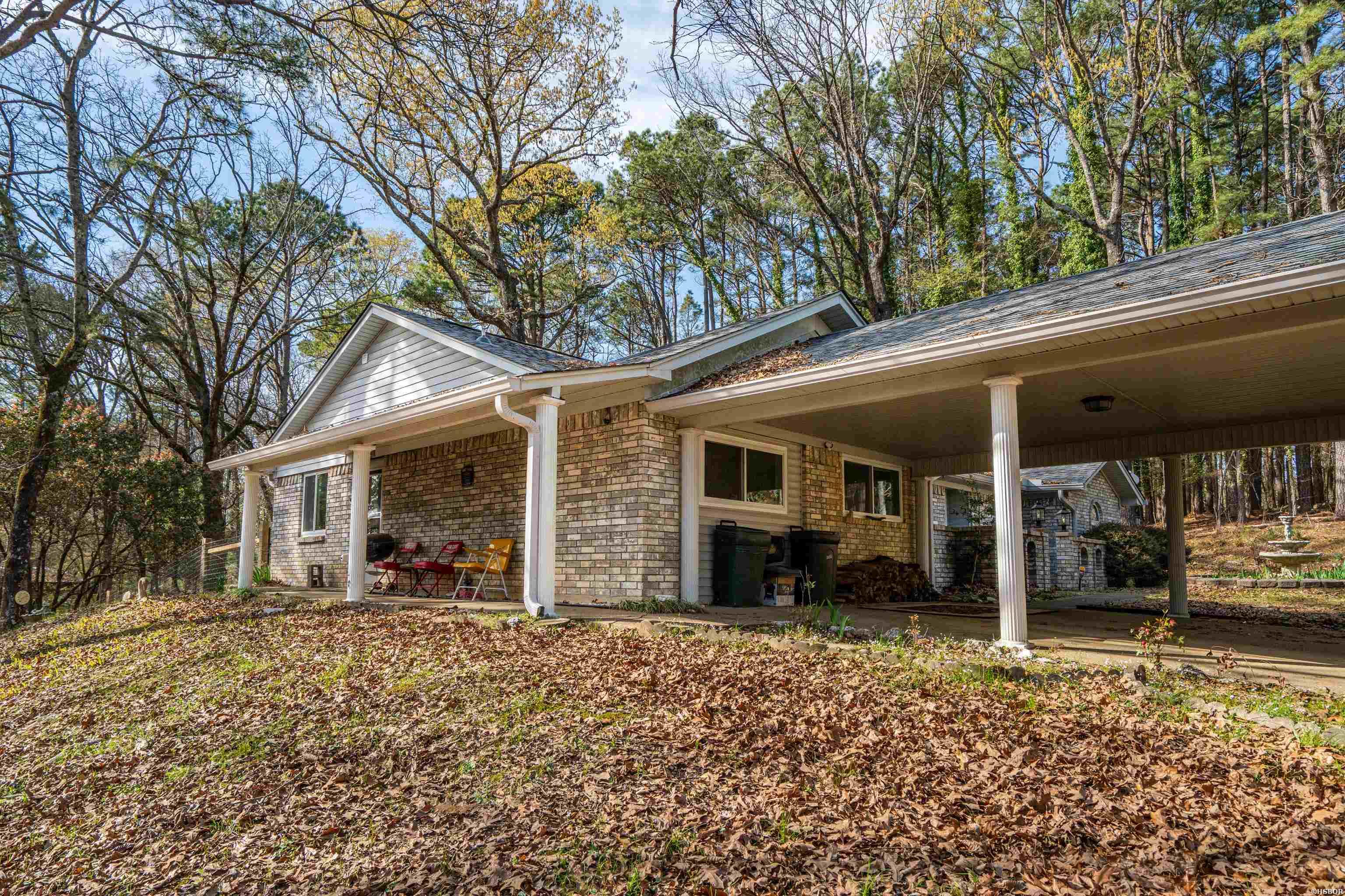 1215 Mary Drive Property Photo 5