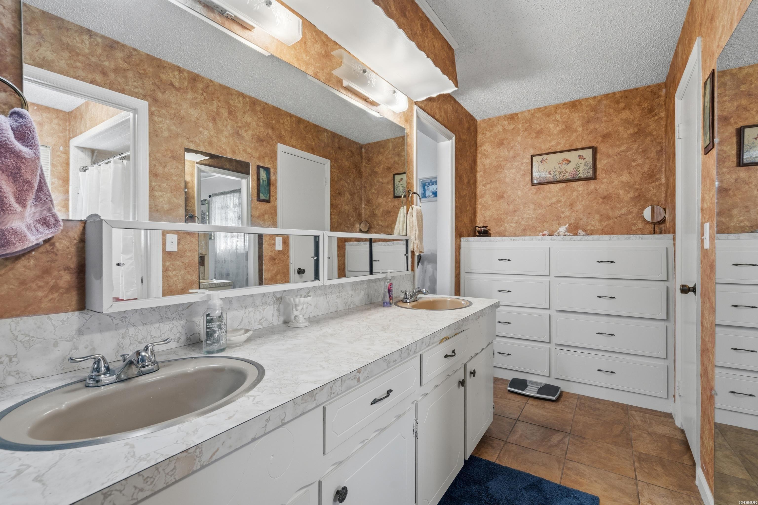 1215 Mary Drive Property Photo 27