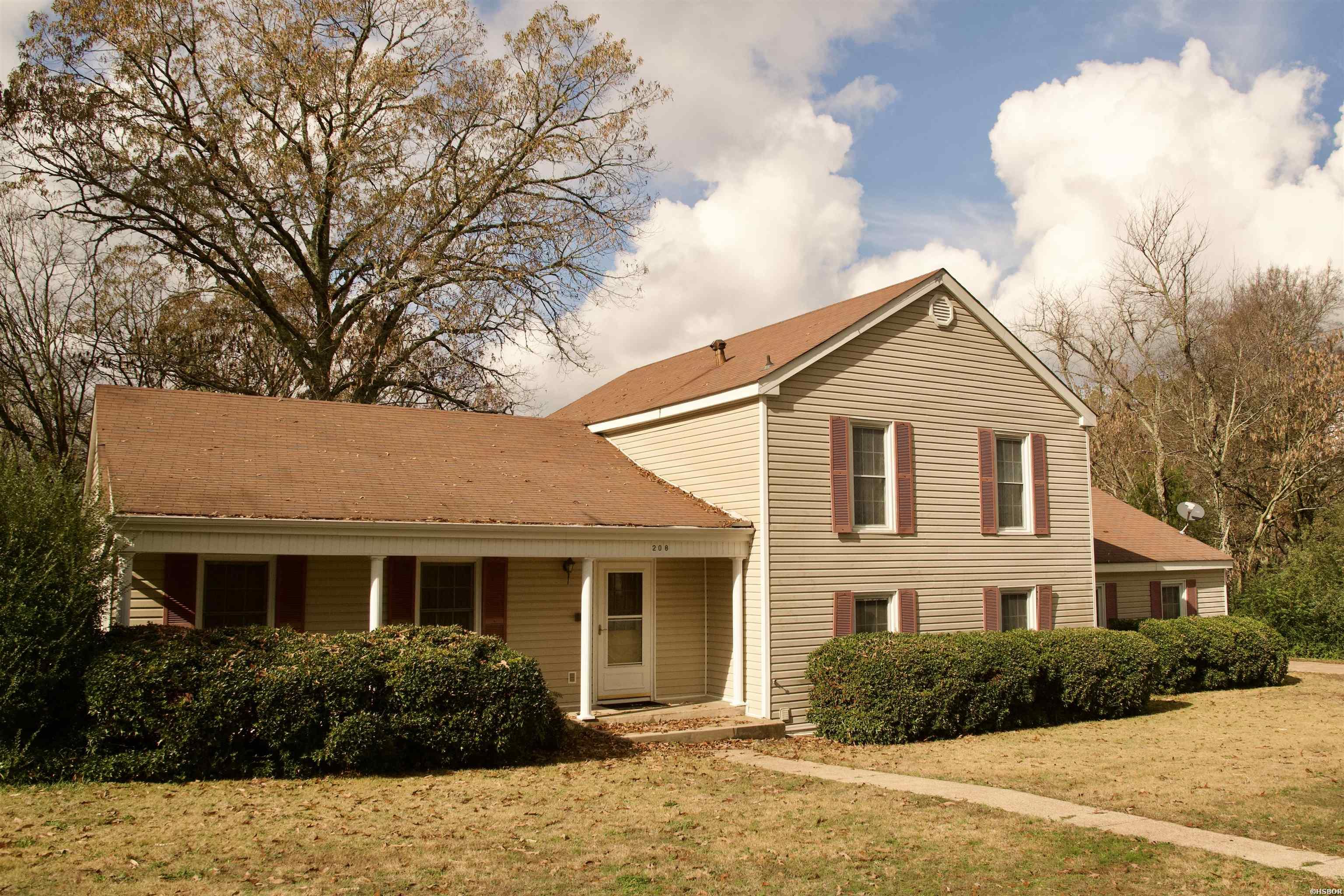 208 Ridge One Circle Property Photo 1