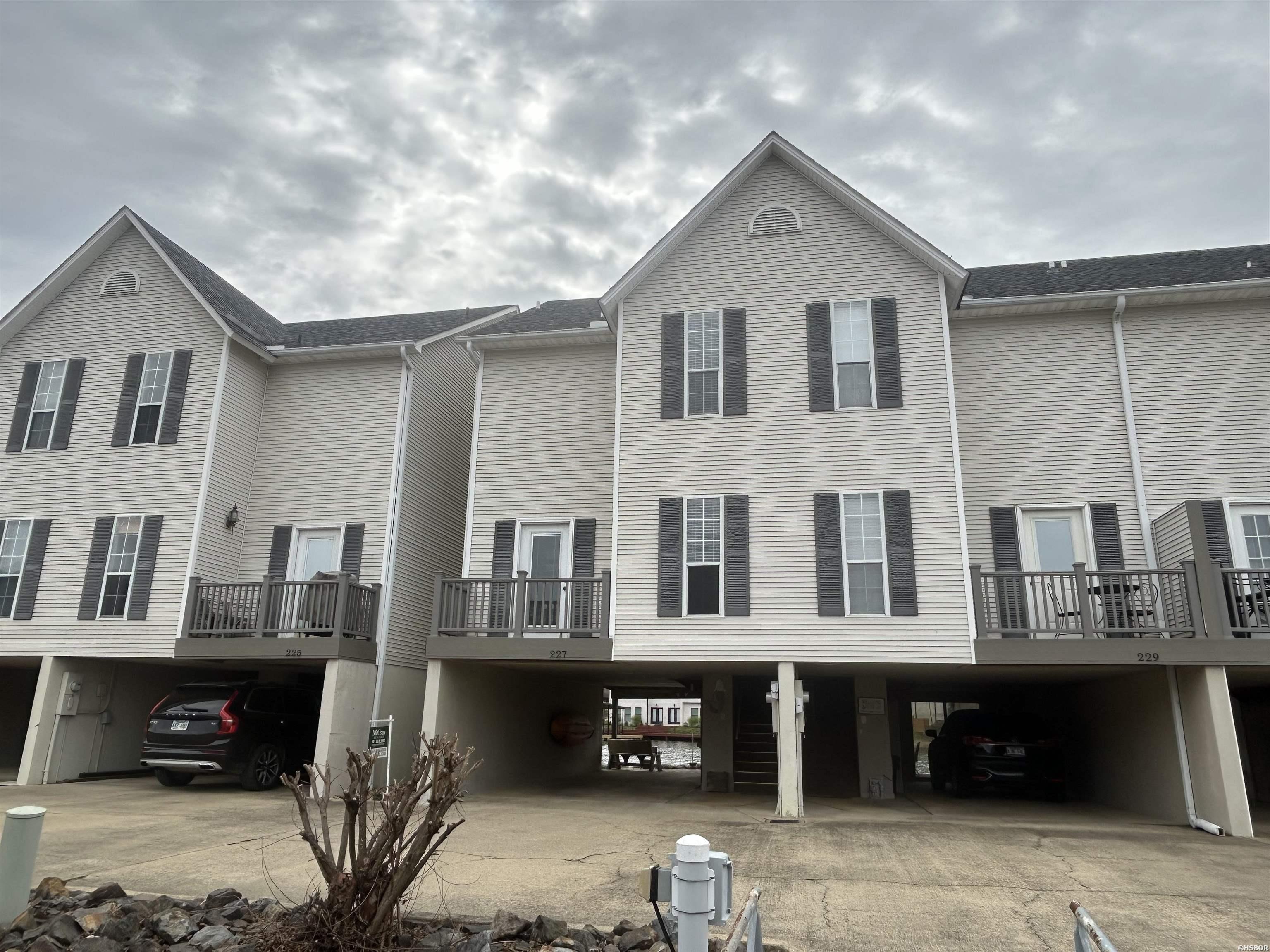 227 BAYSHORE Cove Property Photo 1