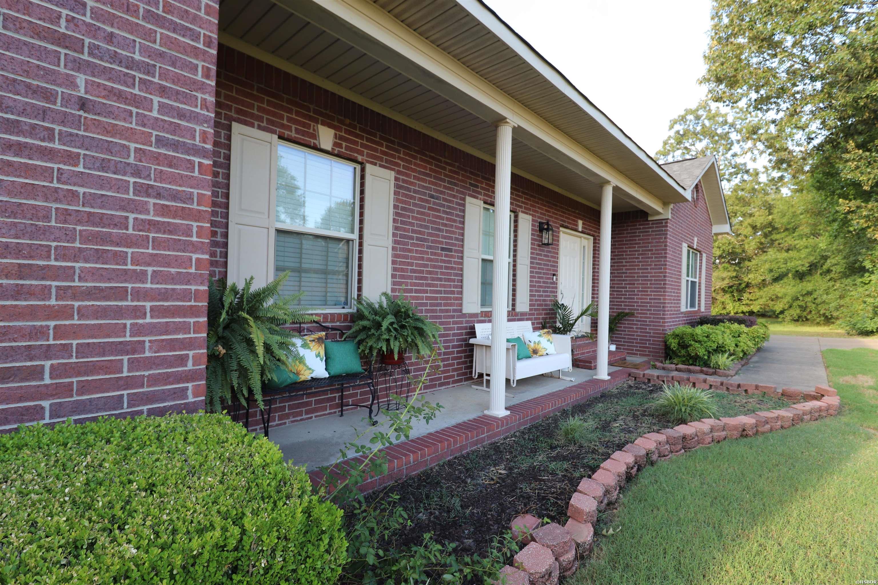 1710 Royal Oaks Drive Property Photo 4