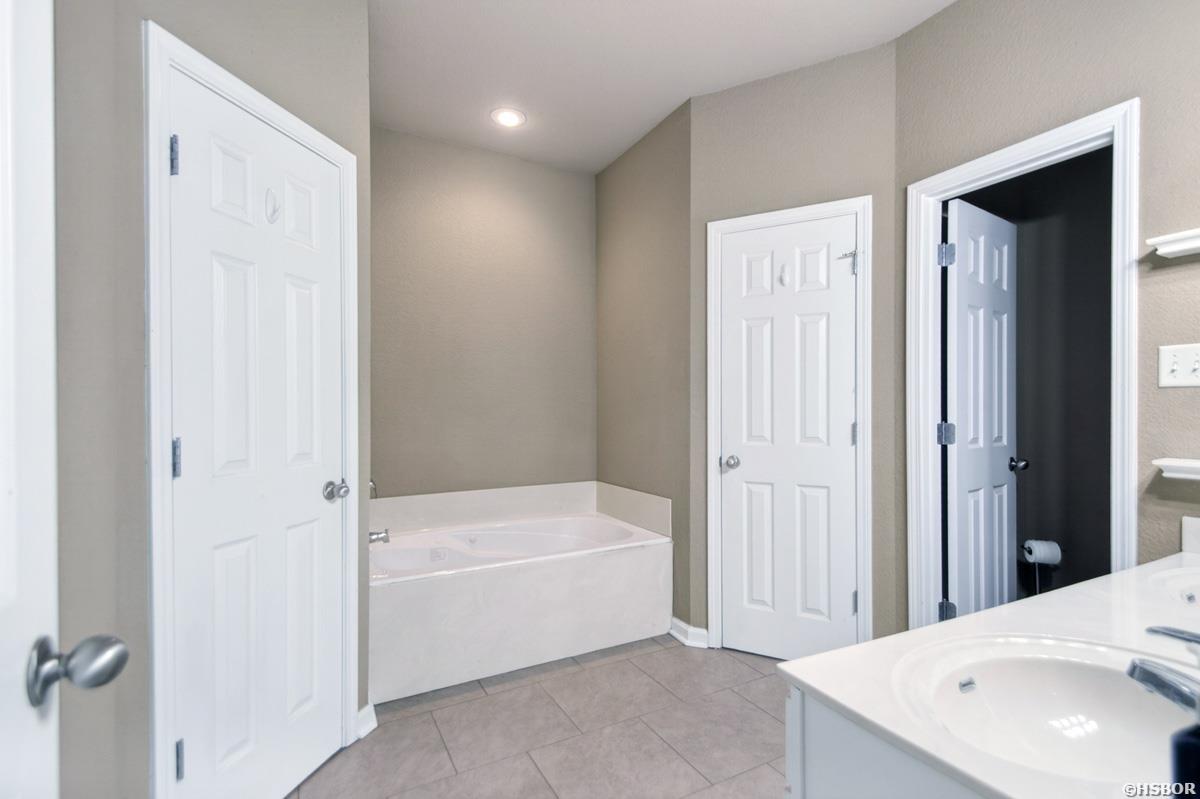 1710 Royal Oaks Drive Property Photo 22