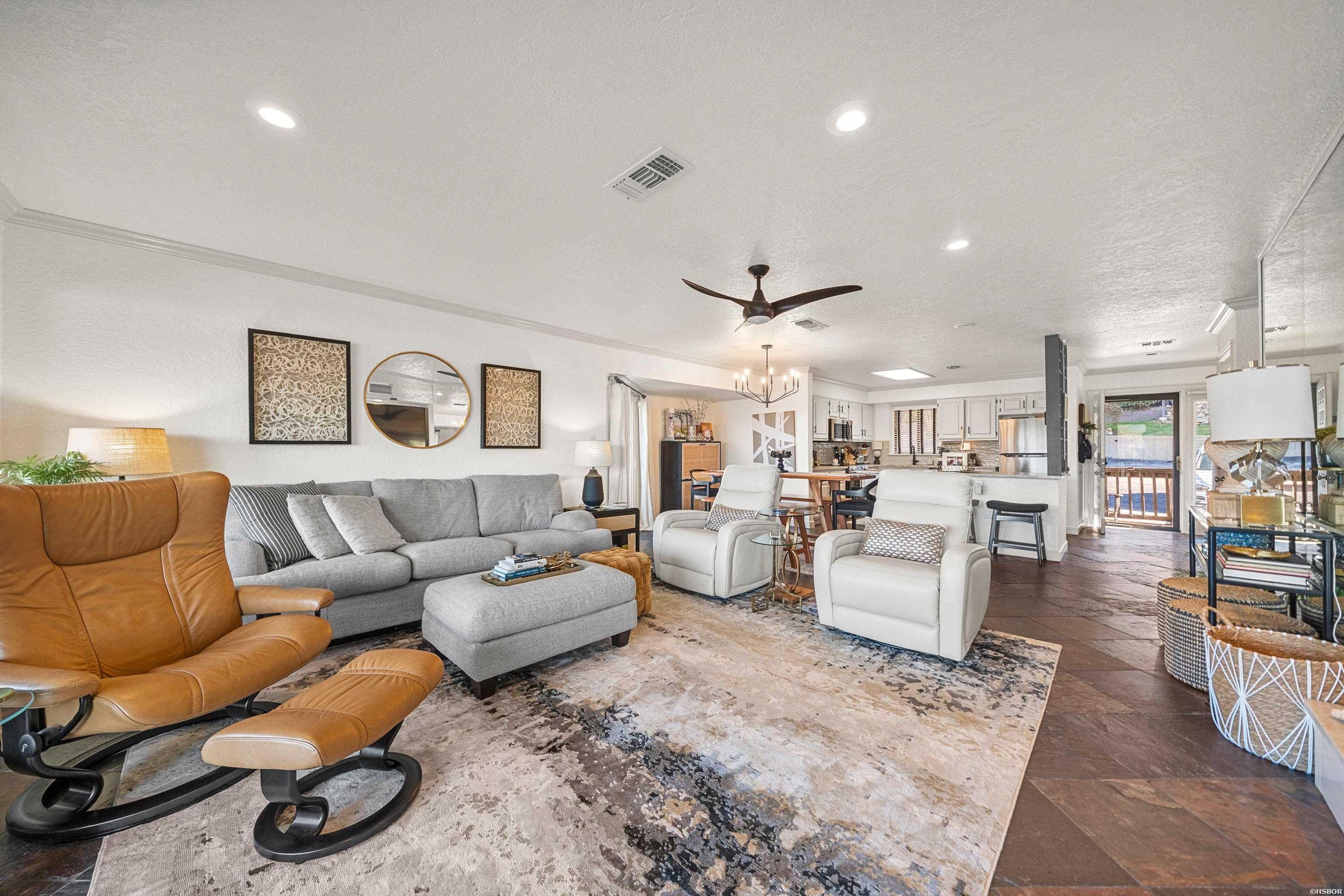 200 Hamilton Oaks Property Photo 9