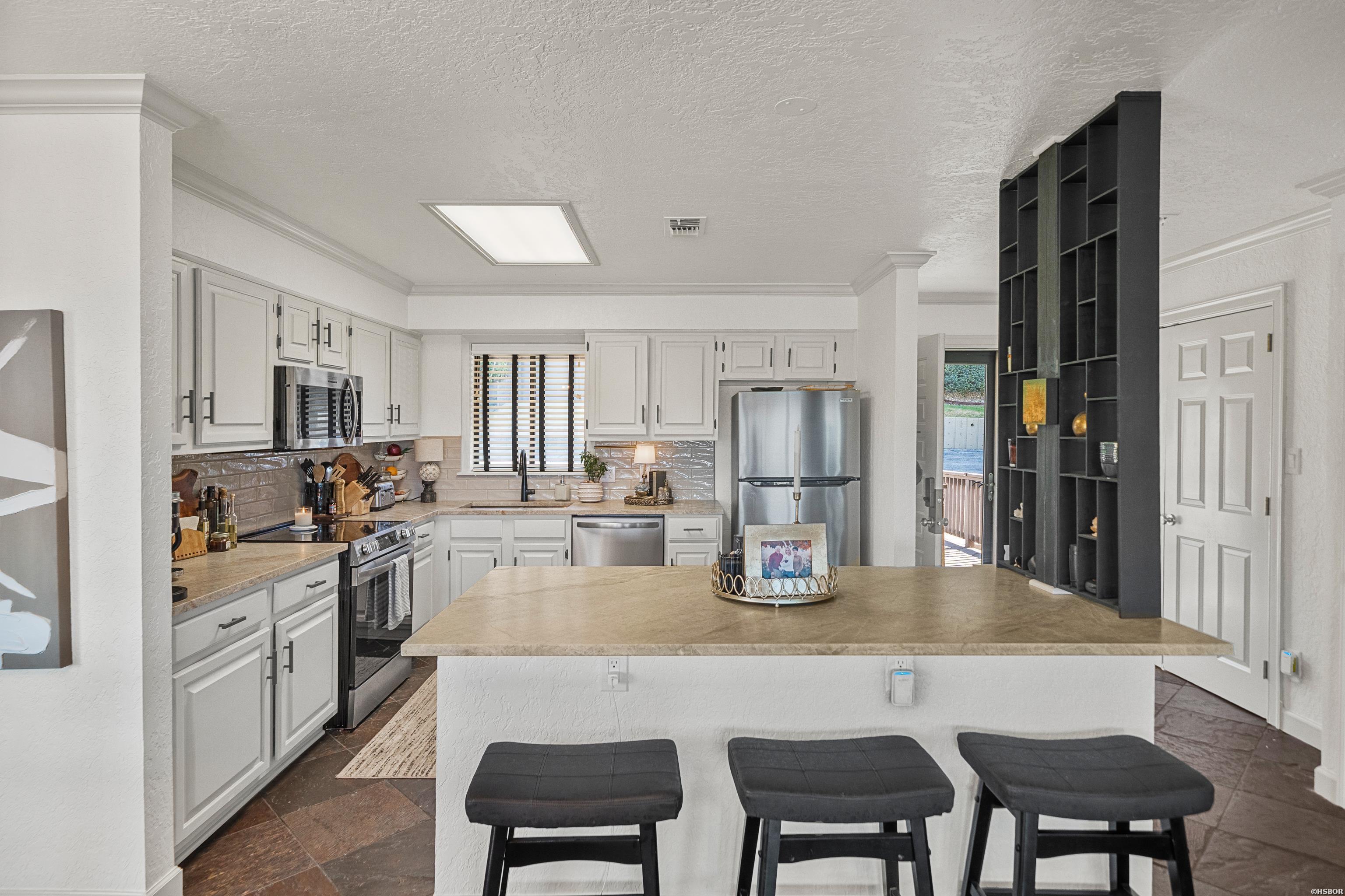 200 Hamilton Oaks Property Photo 17
