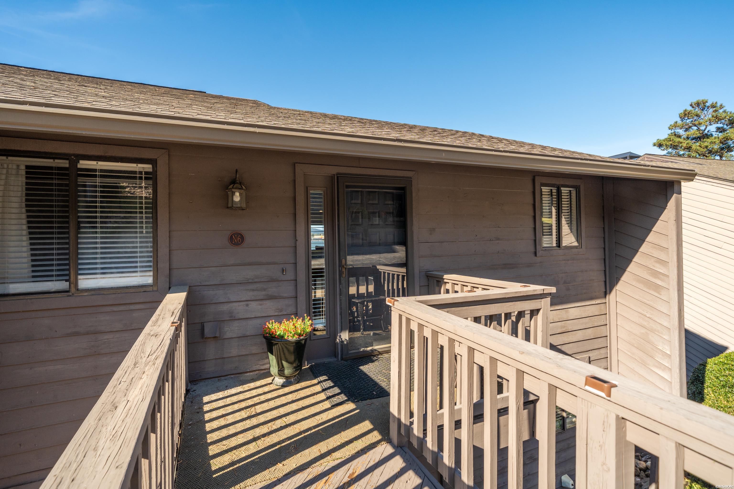 200 Hamilton Oaks Property Photo 40