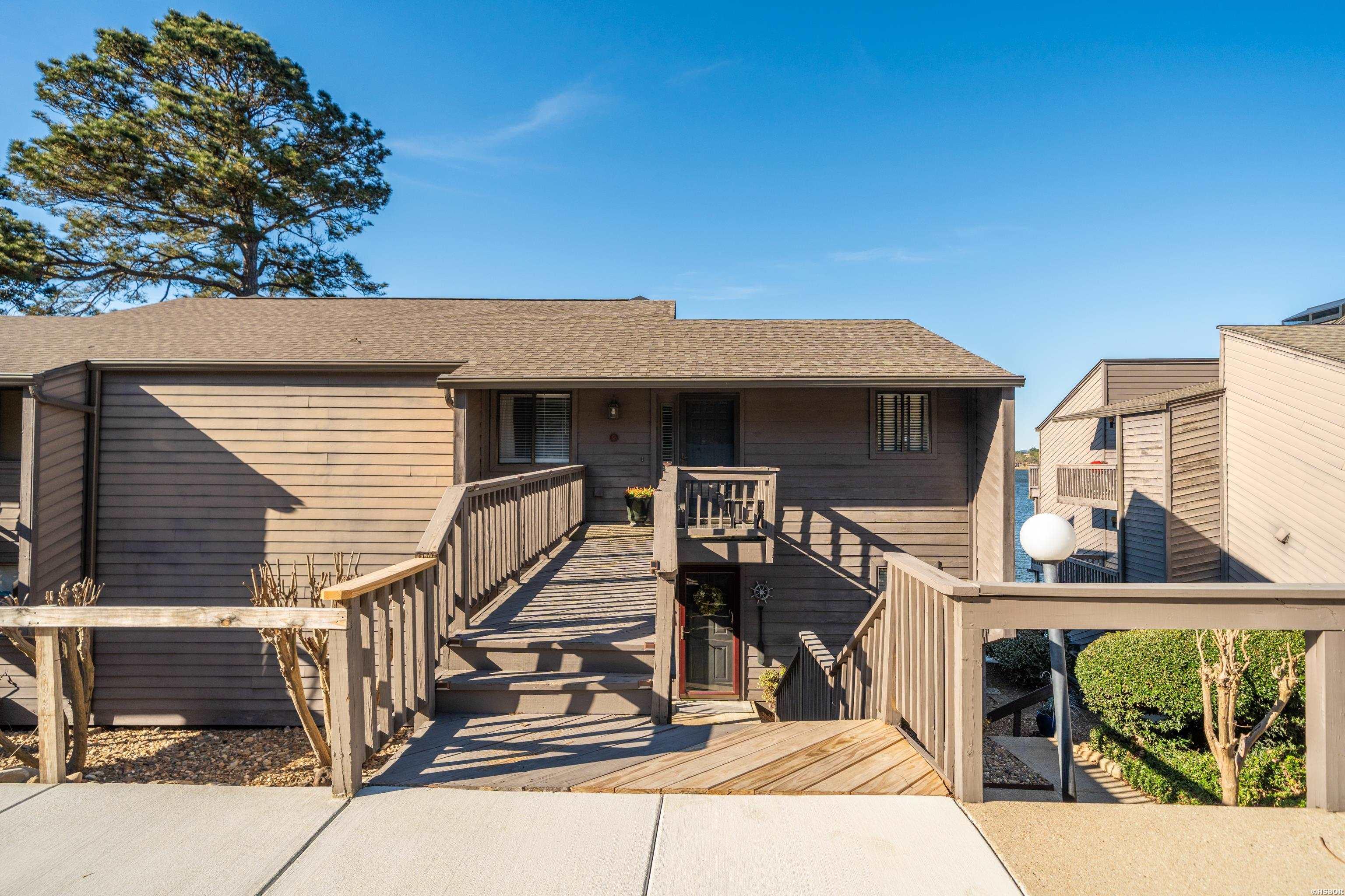 200 Hamilton Oaks Property Photo 41