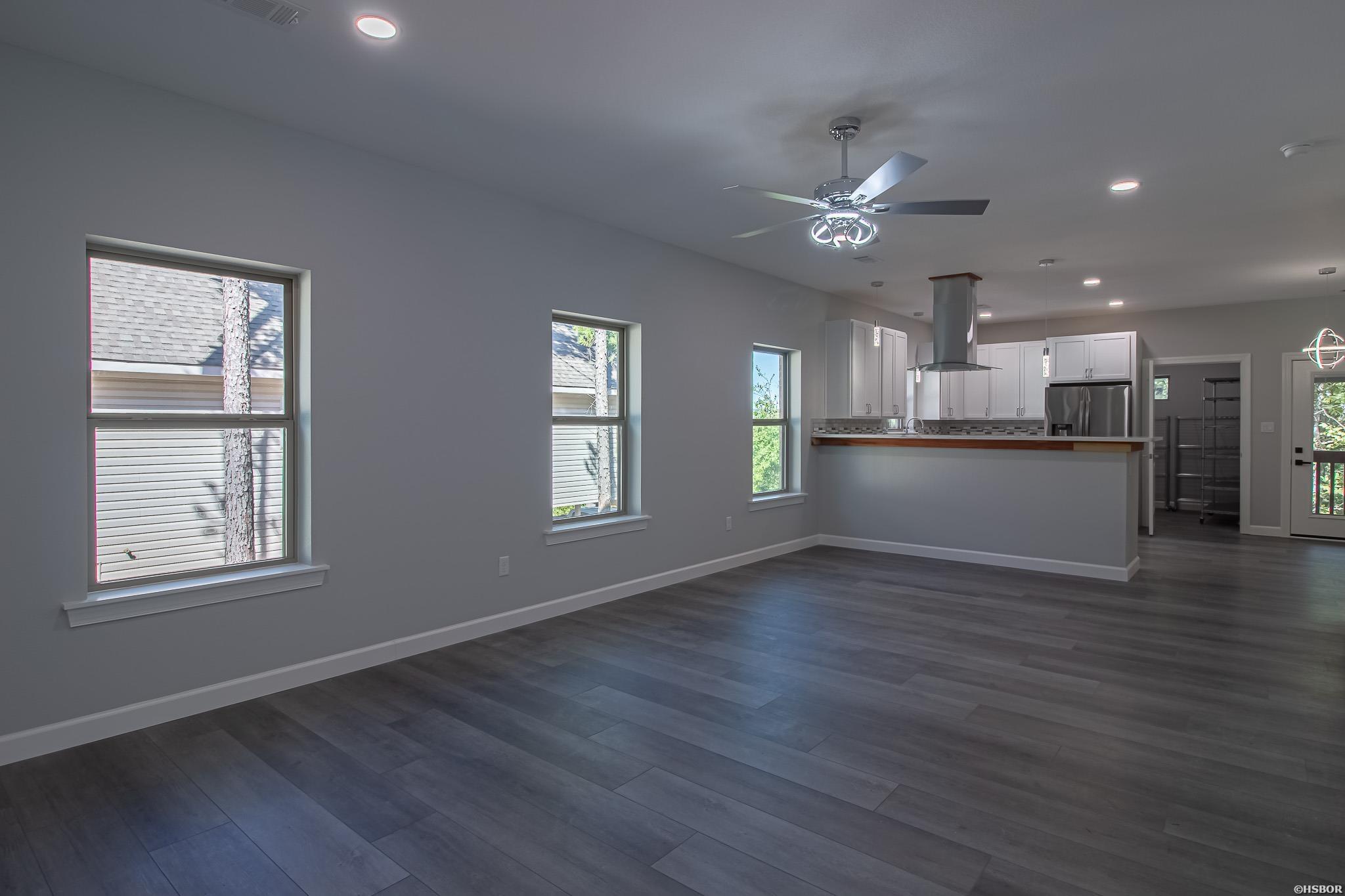 44 Alicante Road Property Photo 2