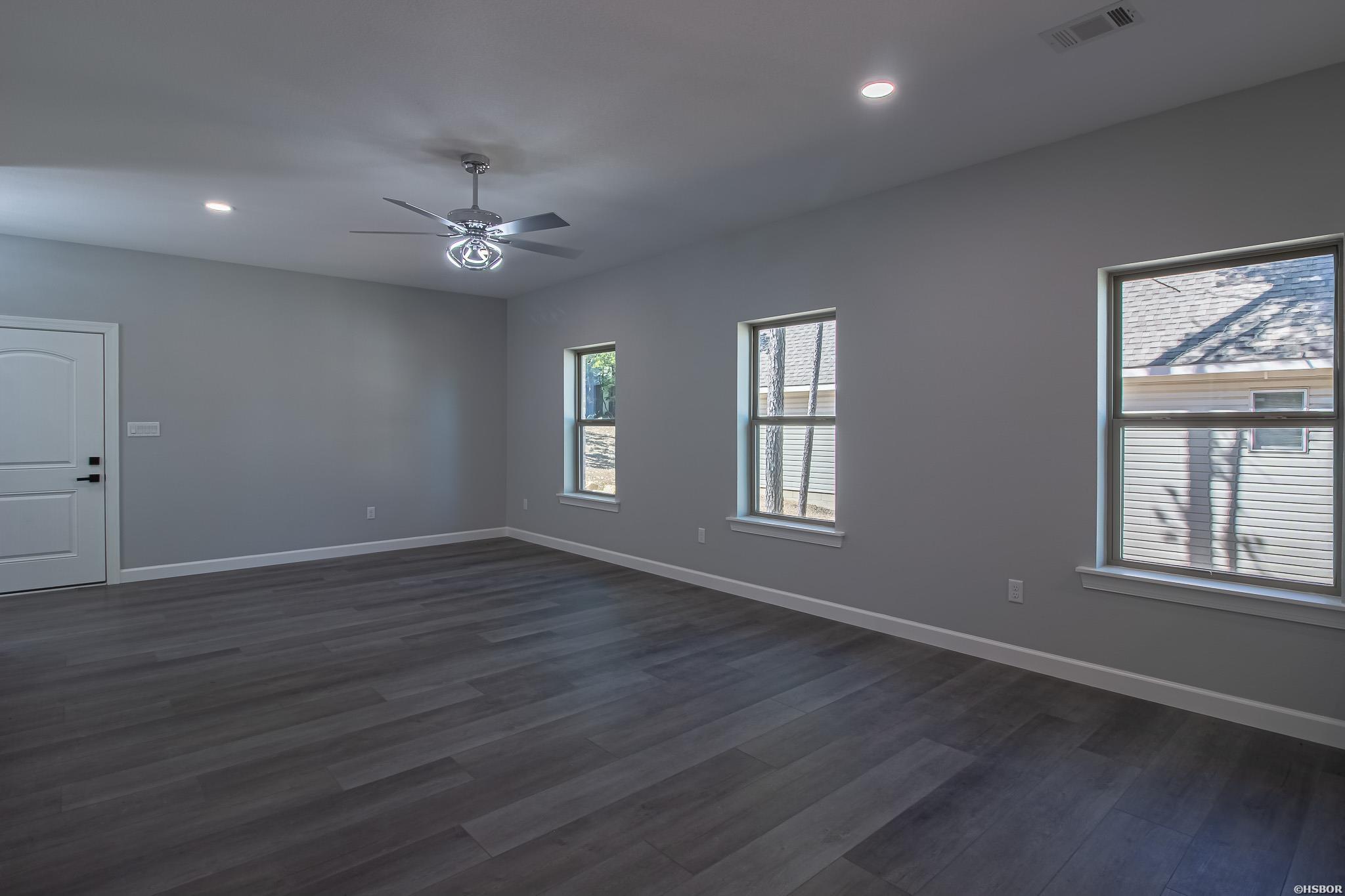 44 Alicante Road Property Photo 4