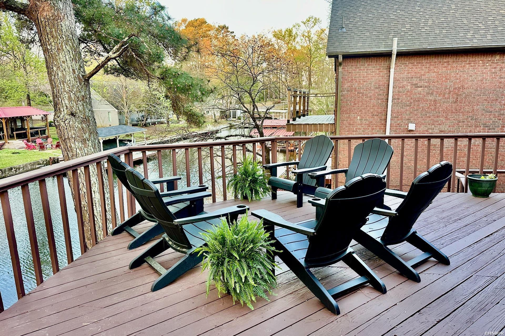 109 Waters Edge Property Photo 8
