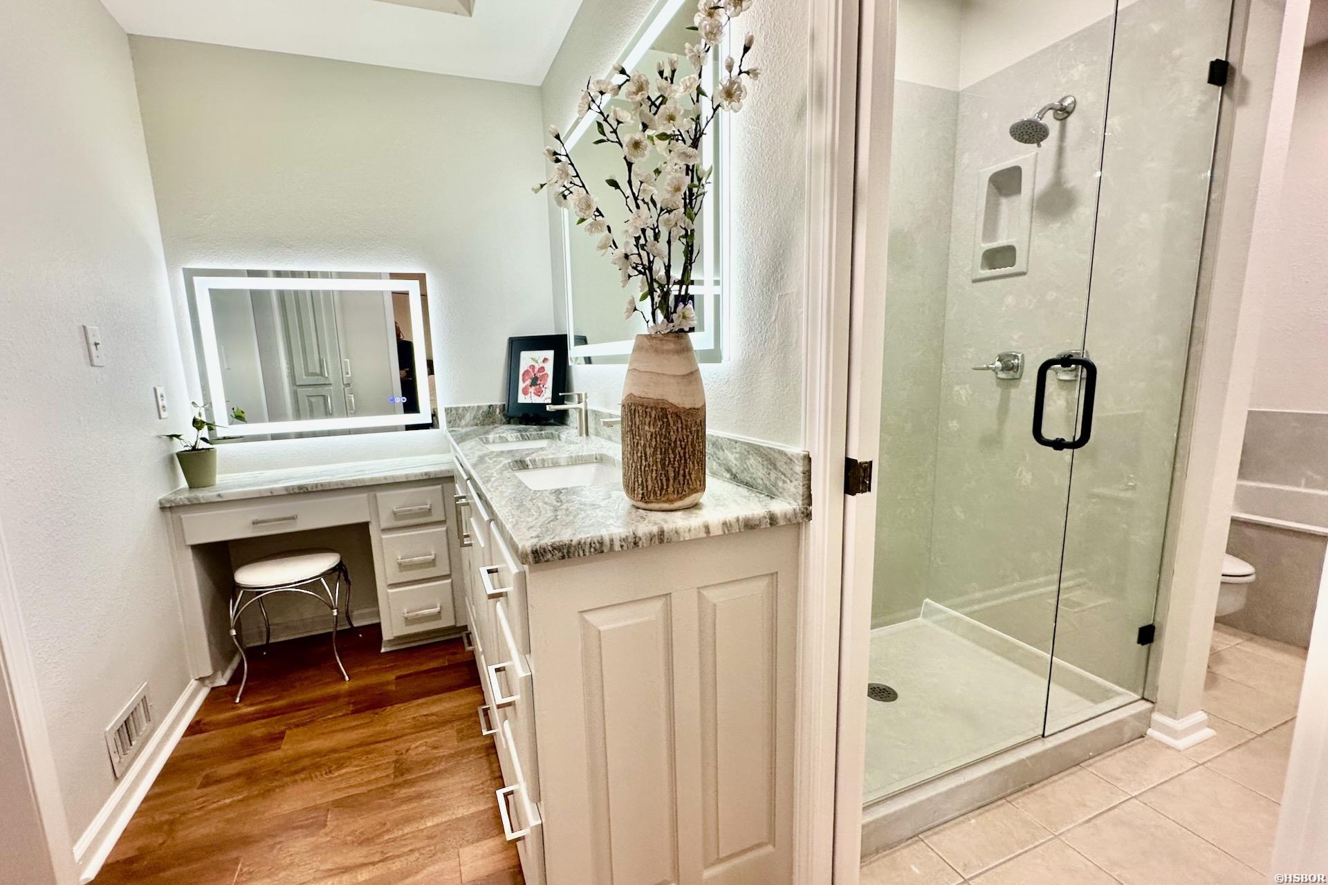 109 Waters Edge Property Photo 23