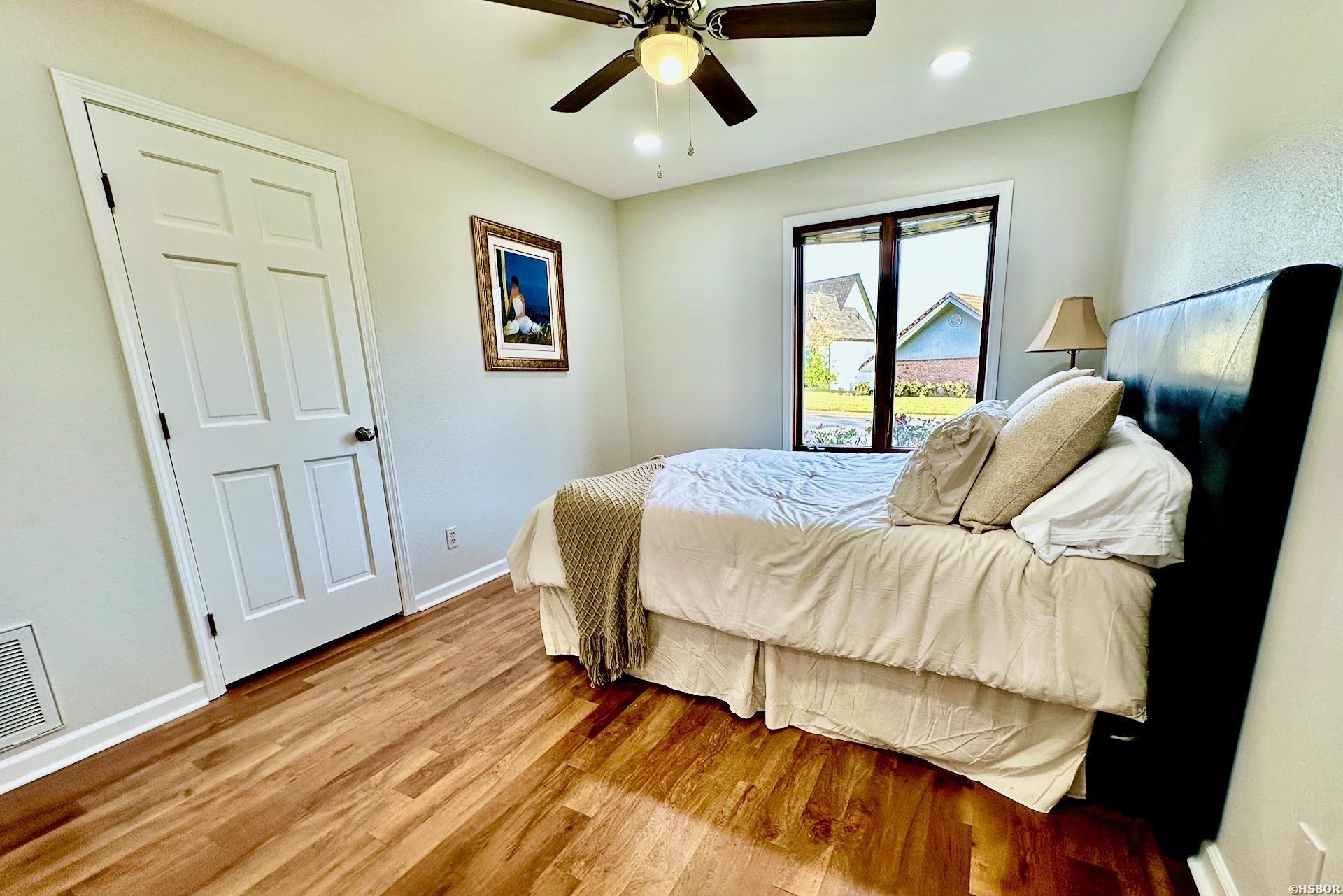 109 Waters Edge Property Photo 25