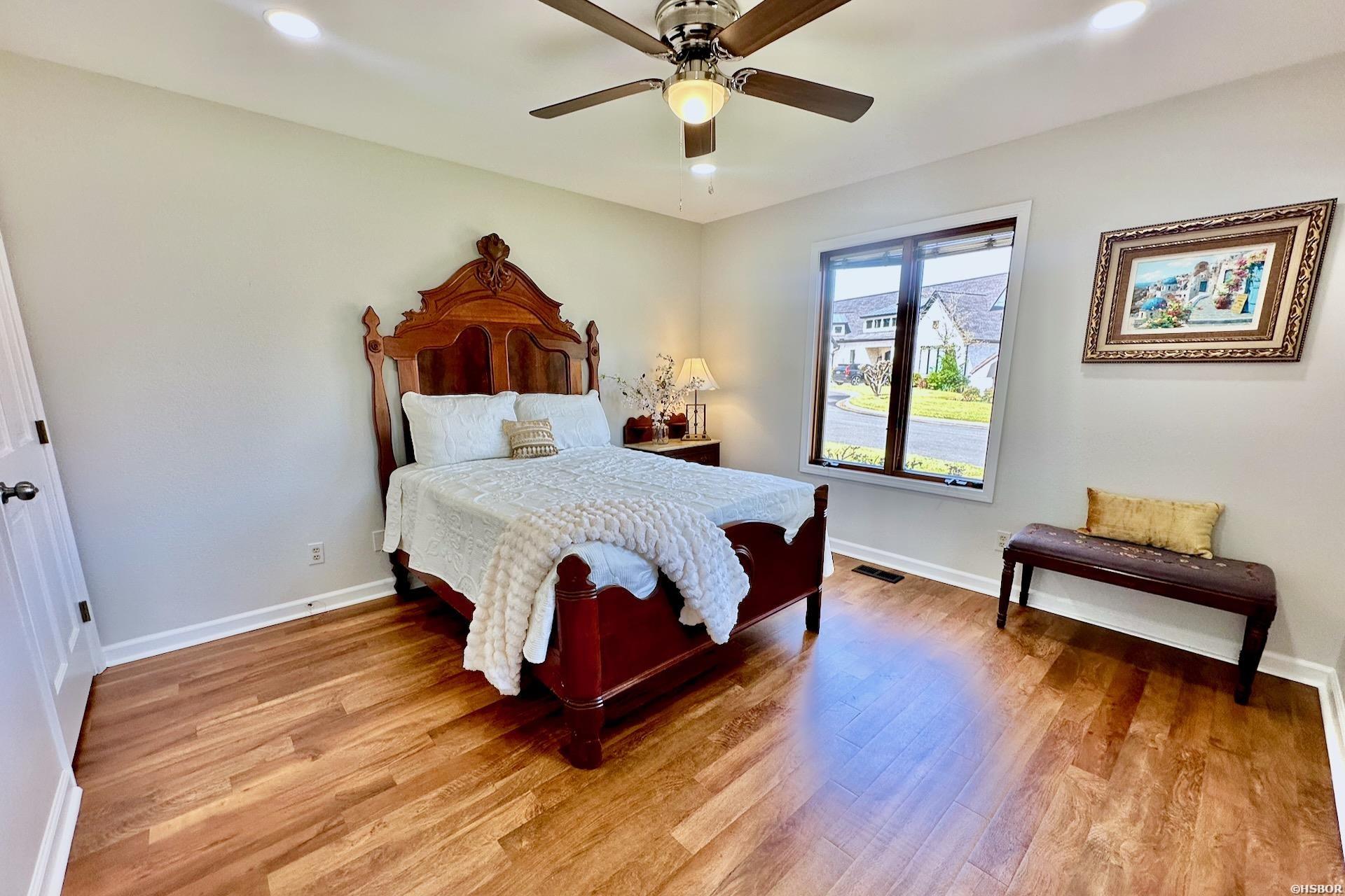 109 Waters Edge Property Photo 27