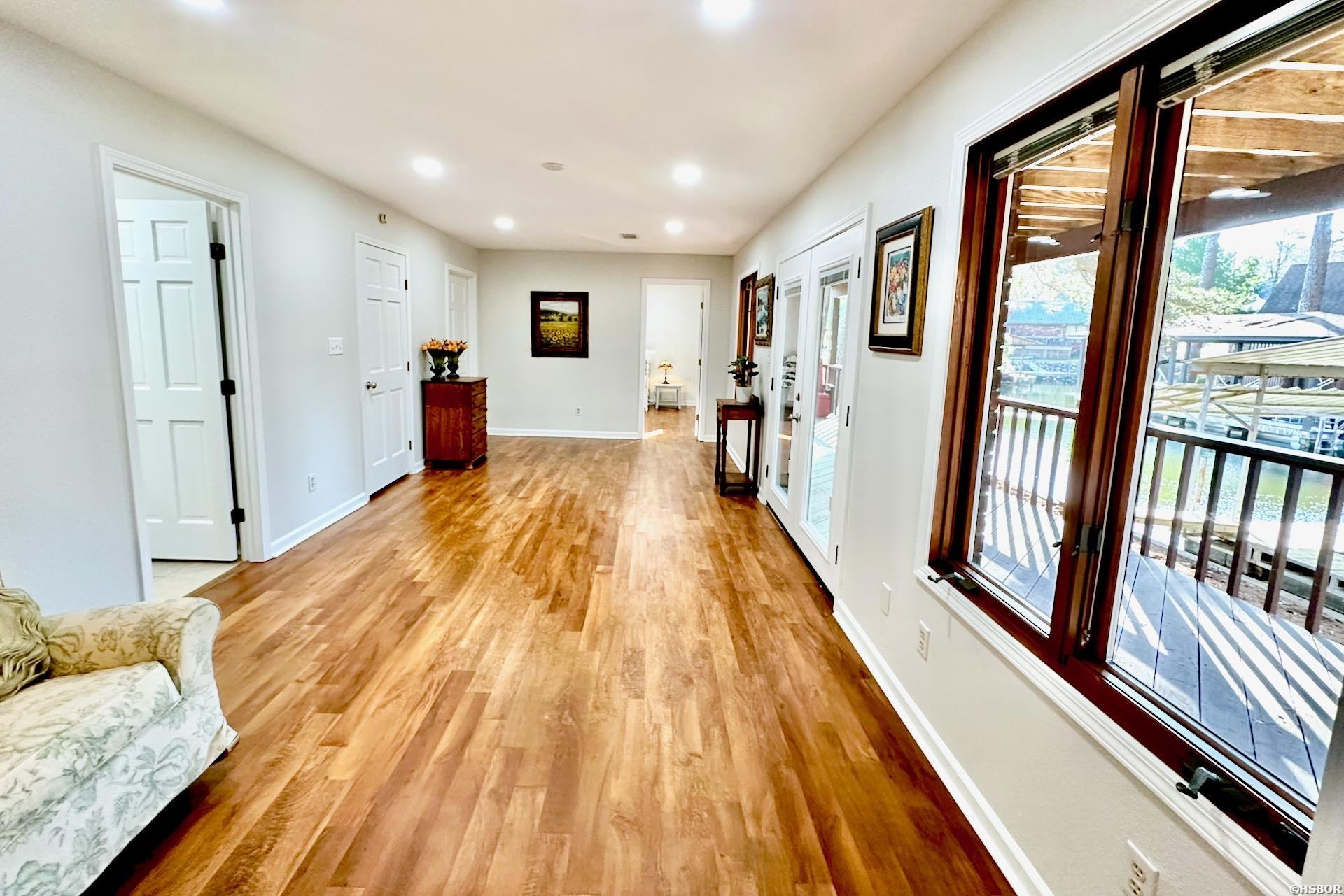 109 Waters Edge Property Photo 29