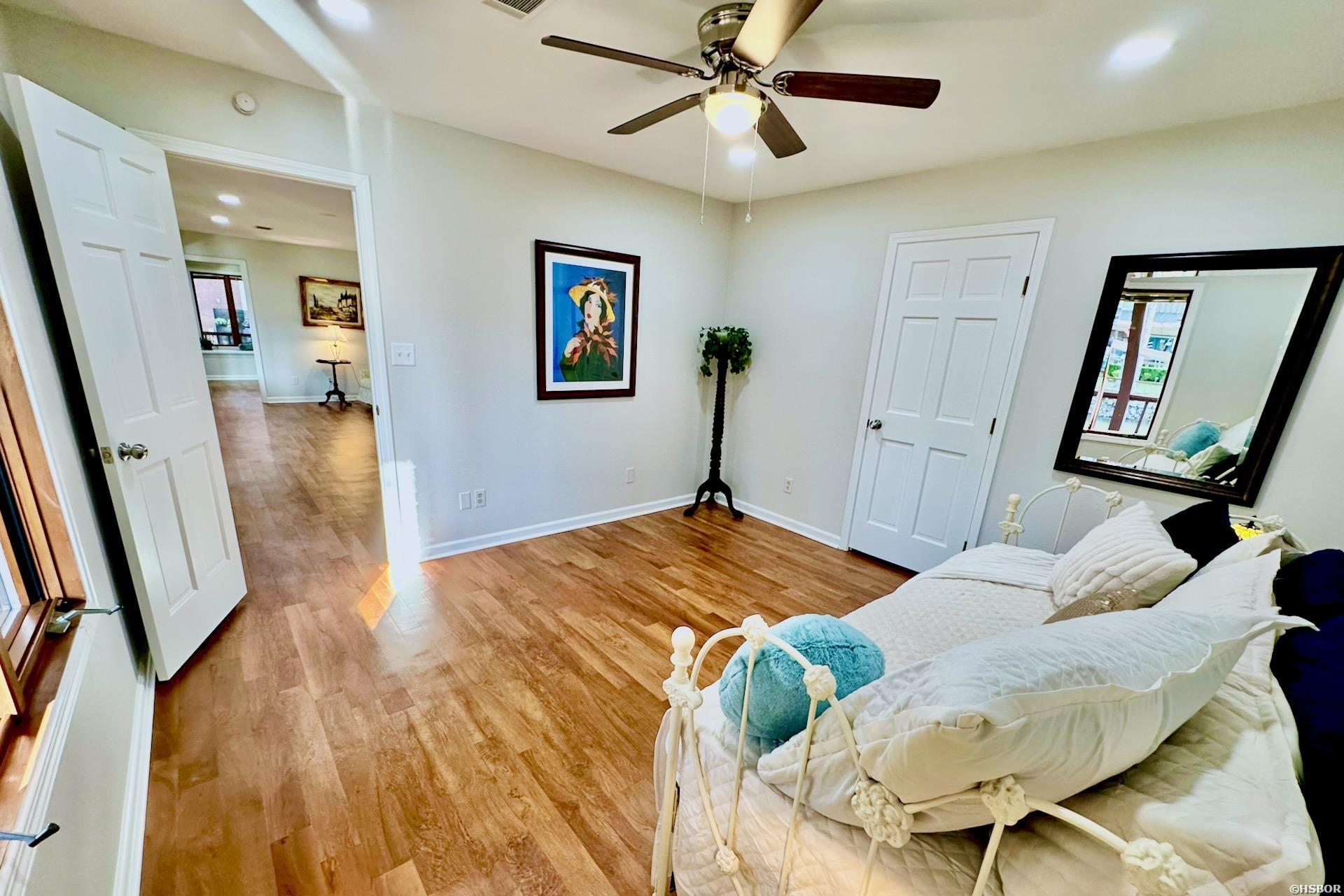 109 Waters Edge Property Photo 34