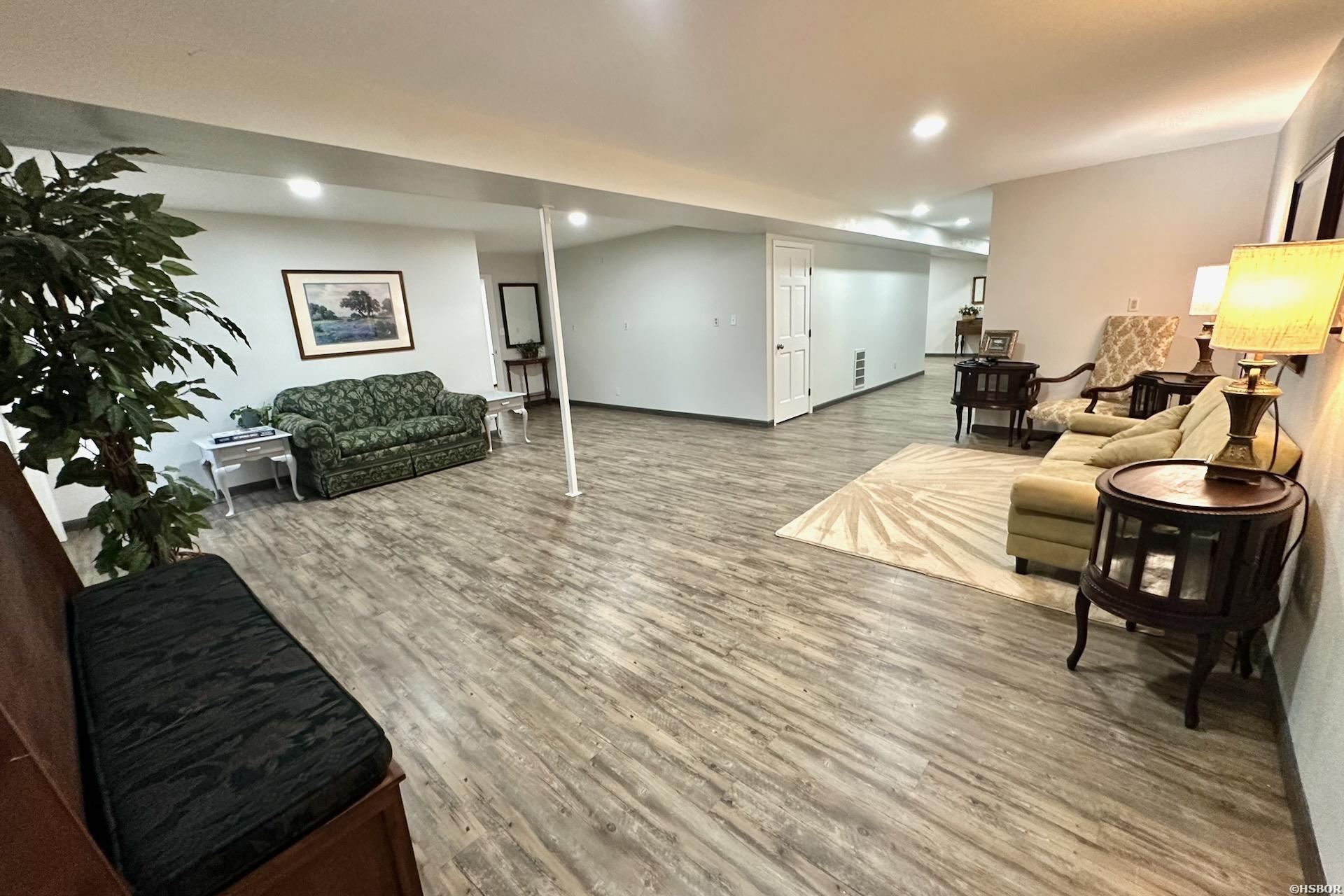 109 Waters Edge Property Photo 38