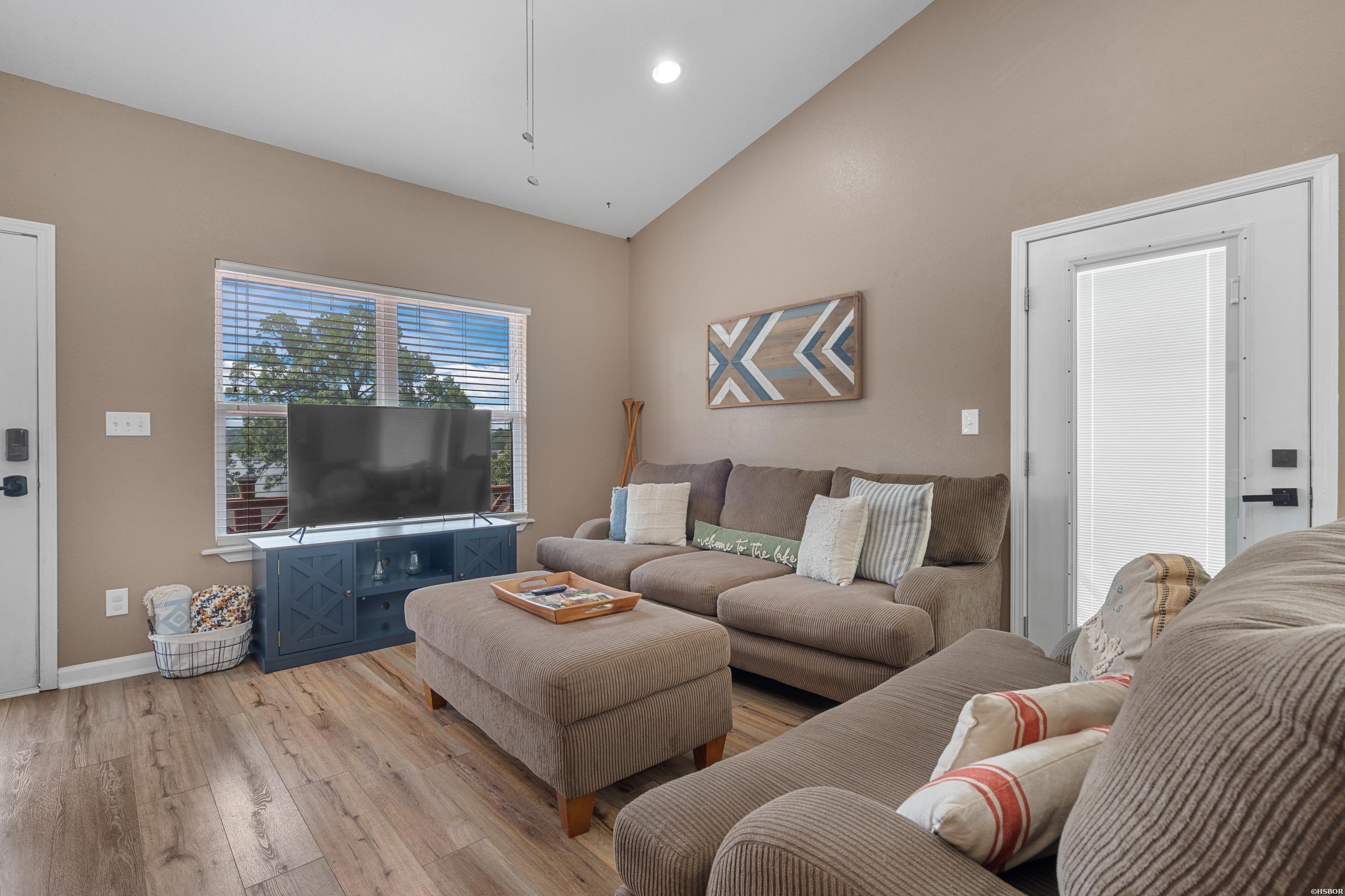 208 Aberina Street Property Photo 6