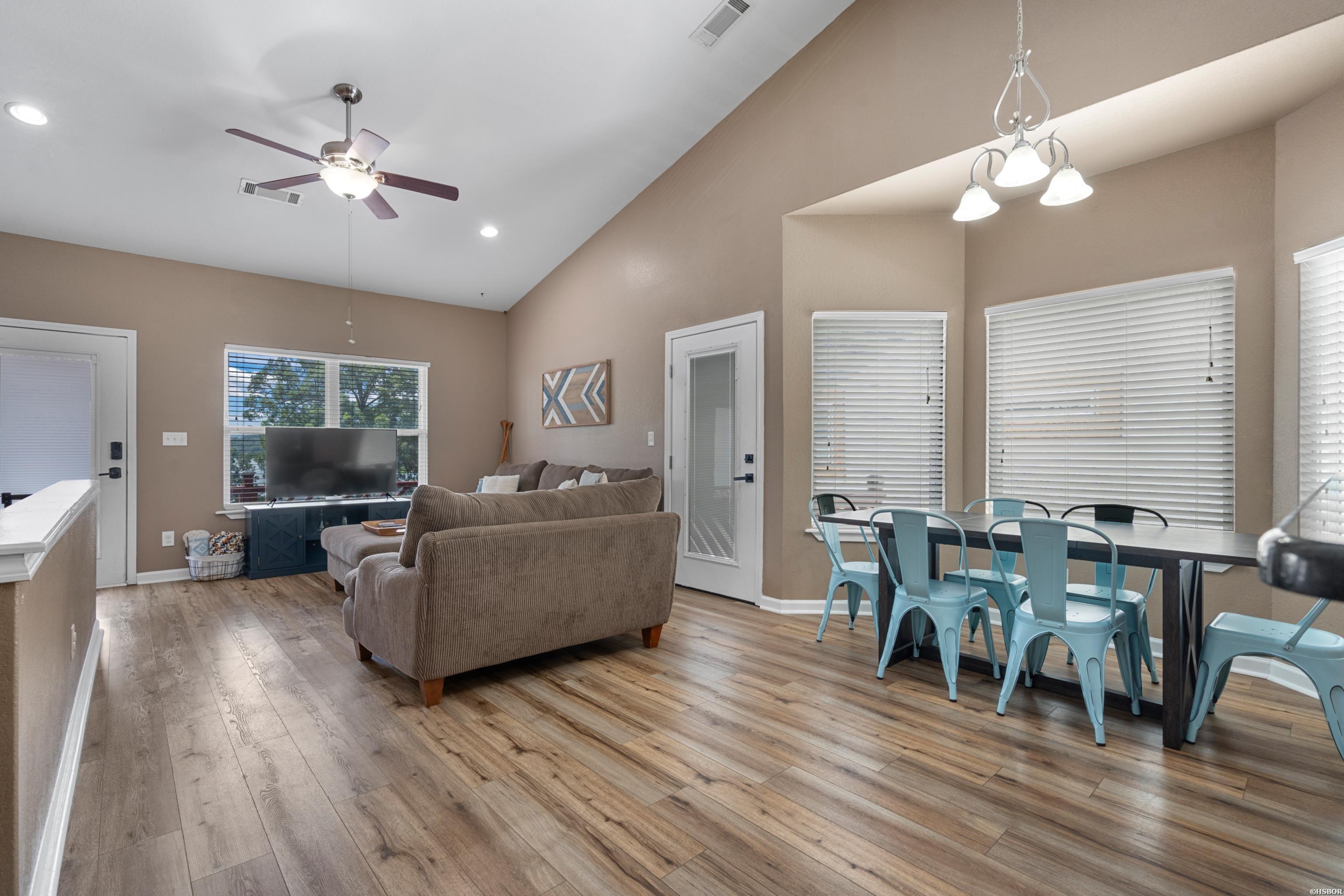 208 Aberina Street Property Photo 7