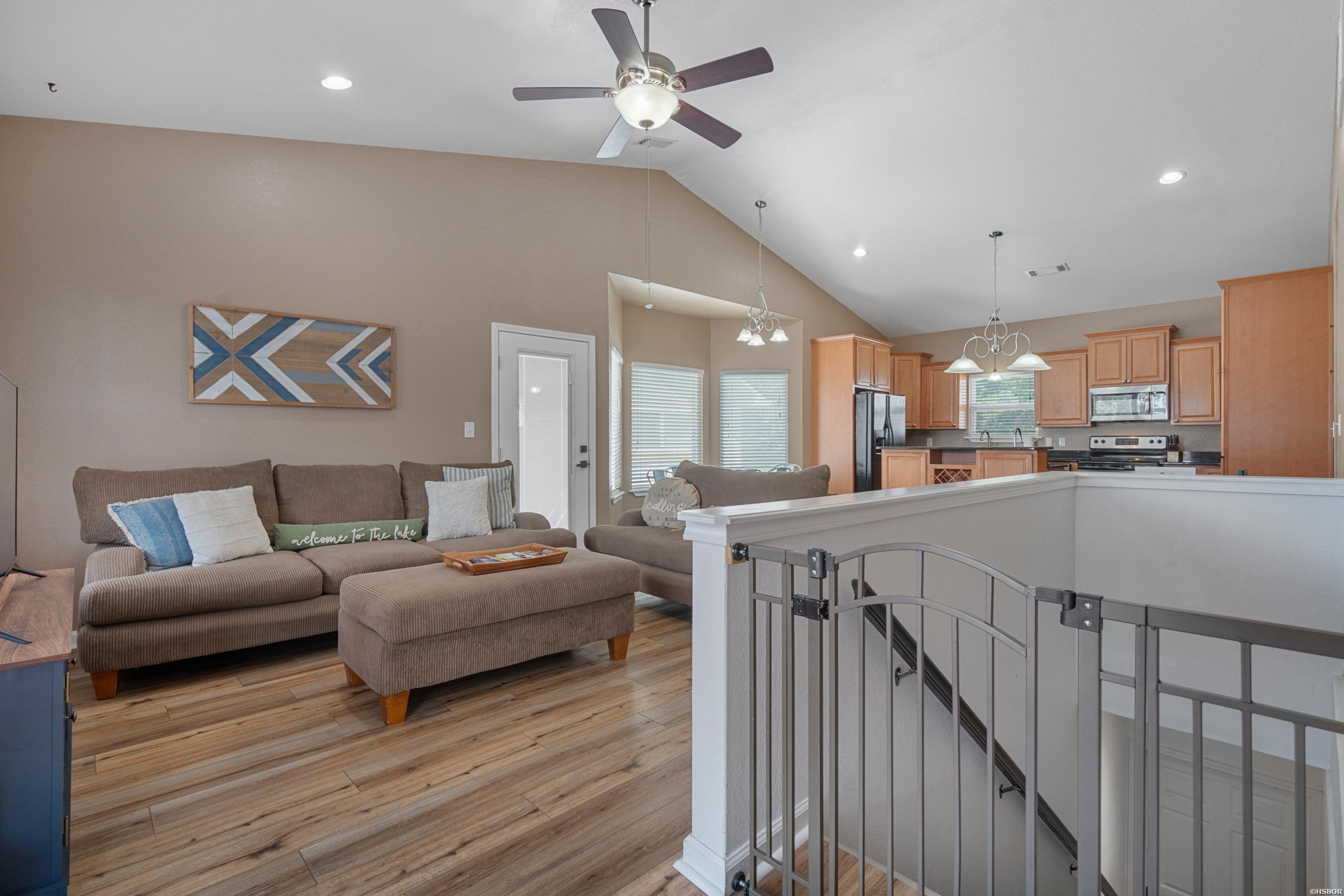 208 Aberina Street Property Photo 8