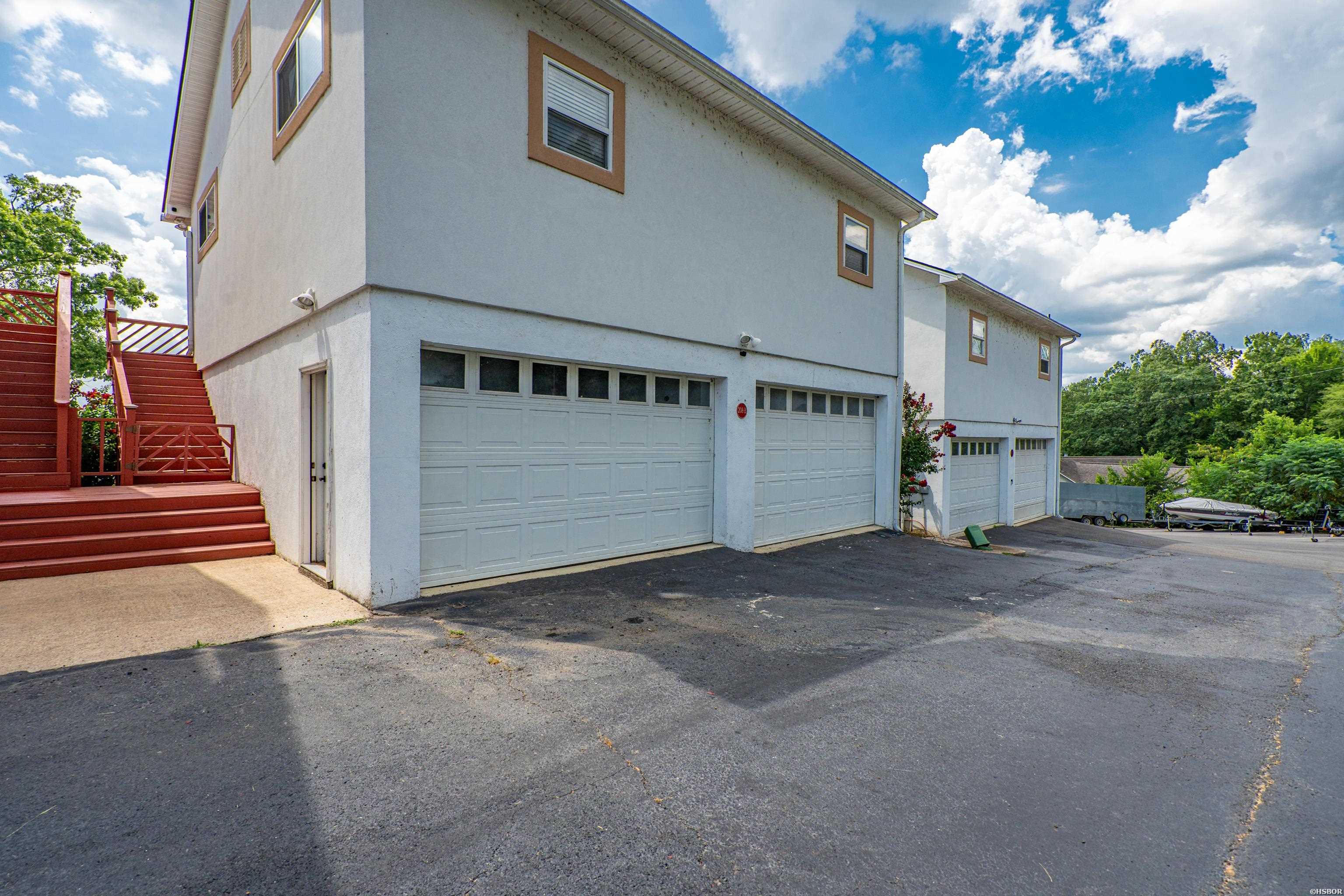 208 Aberina Street Property Photo 26