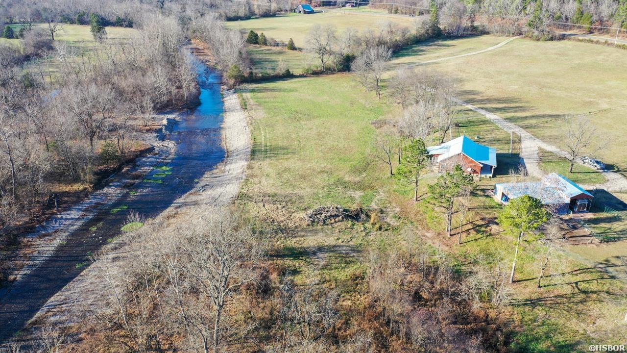 2261 Hwy 8 W Property Photo 2
