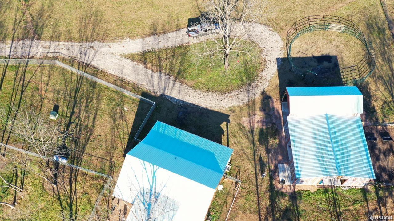 2261 Hwy 8 W Property Photo 3