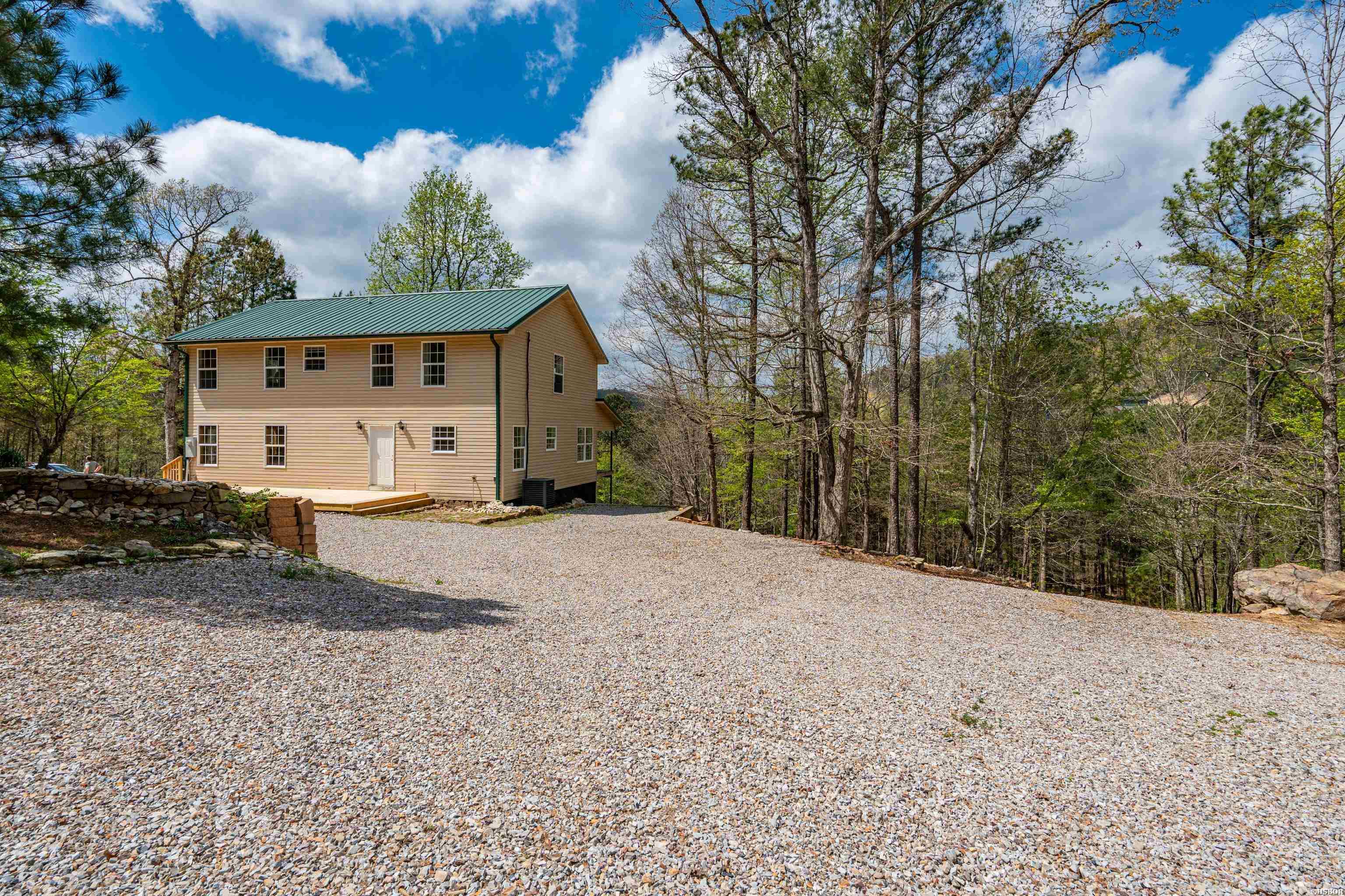 138 Peaceful Valley Trail Property Photo 4