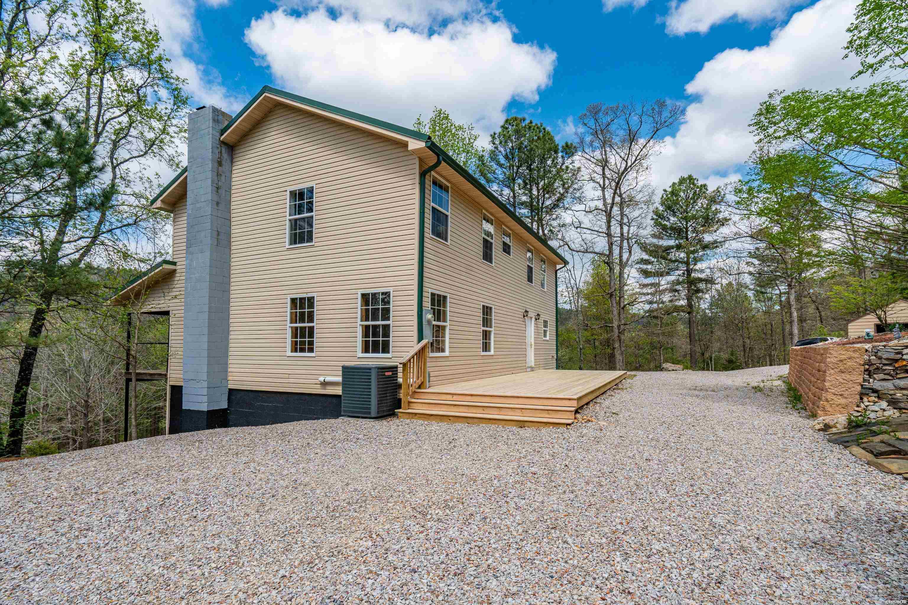 138 Peaceful Valley Trail Property Photo 5