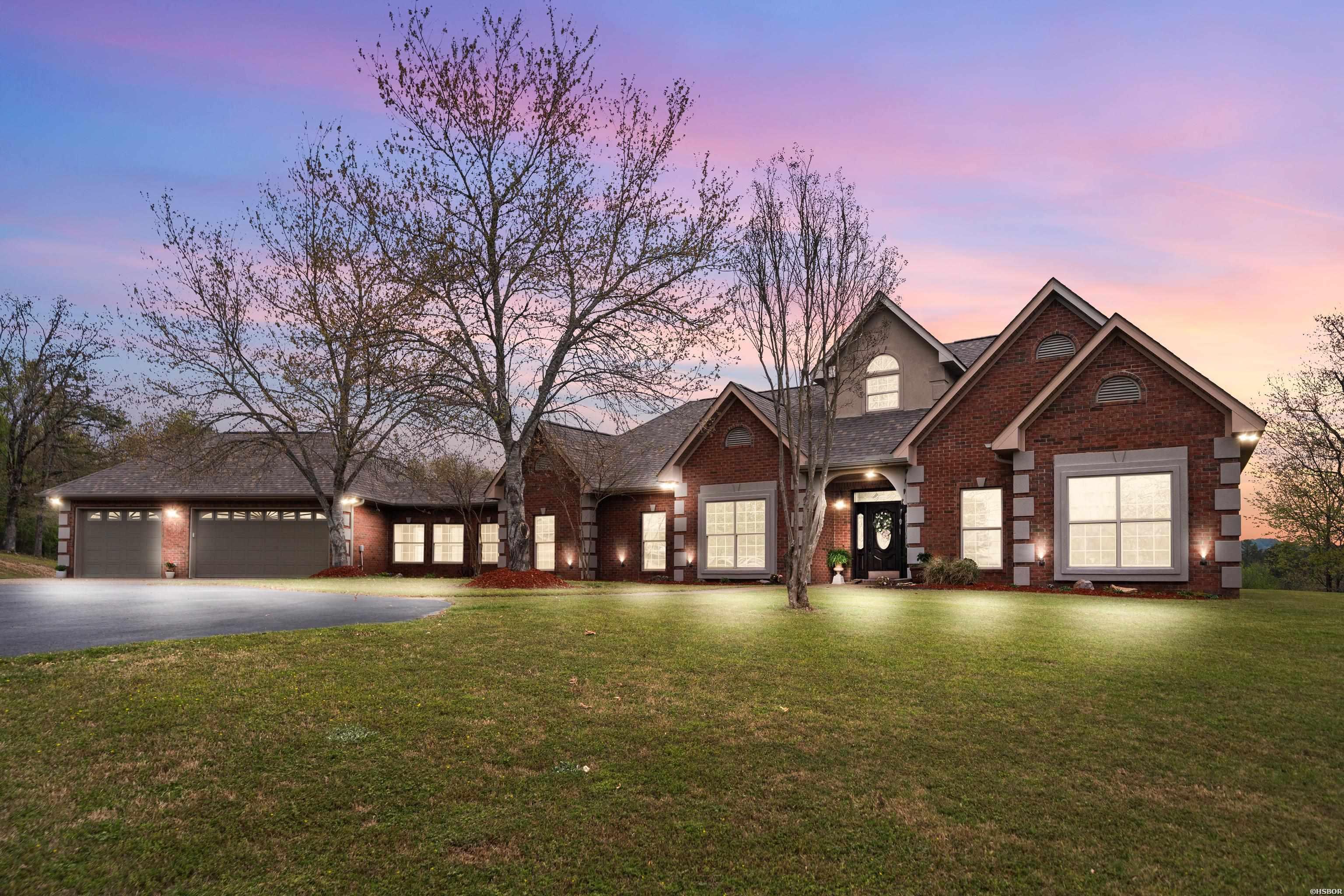 134 Bratton Property Photo 4