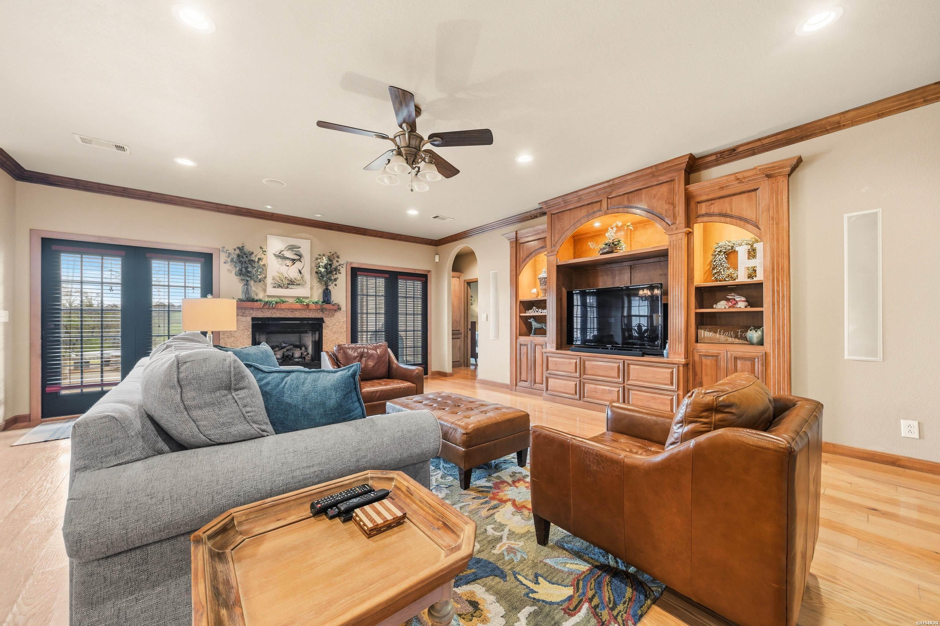 134 Bratton Property Photo 8