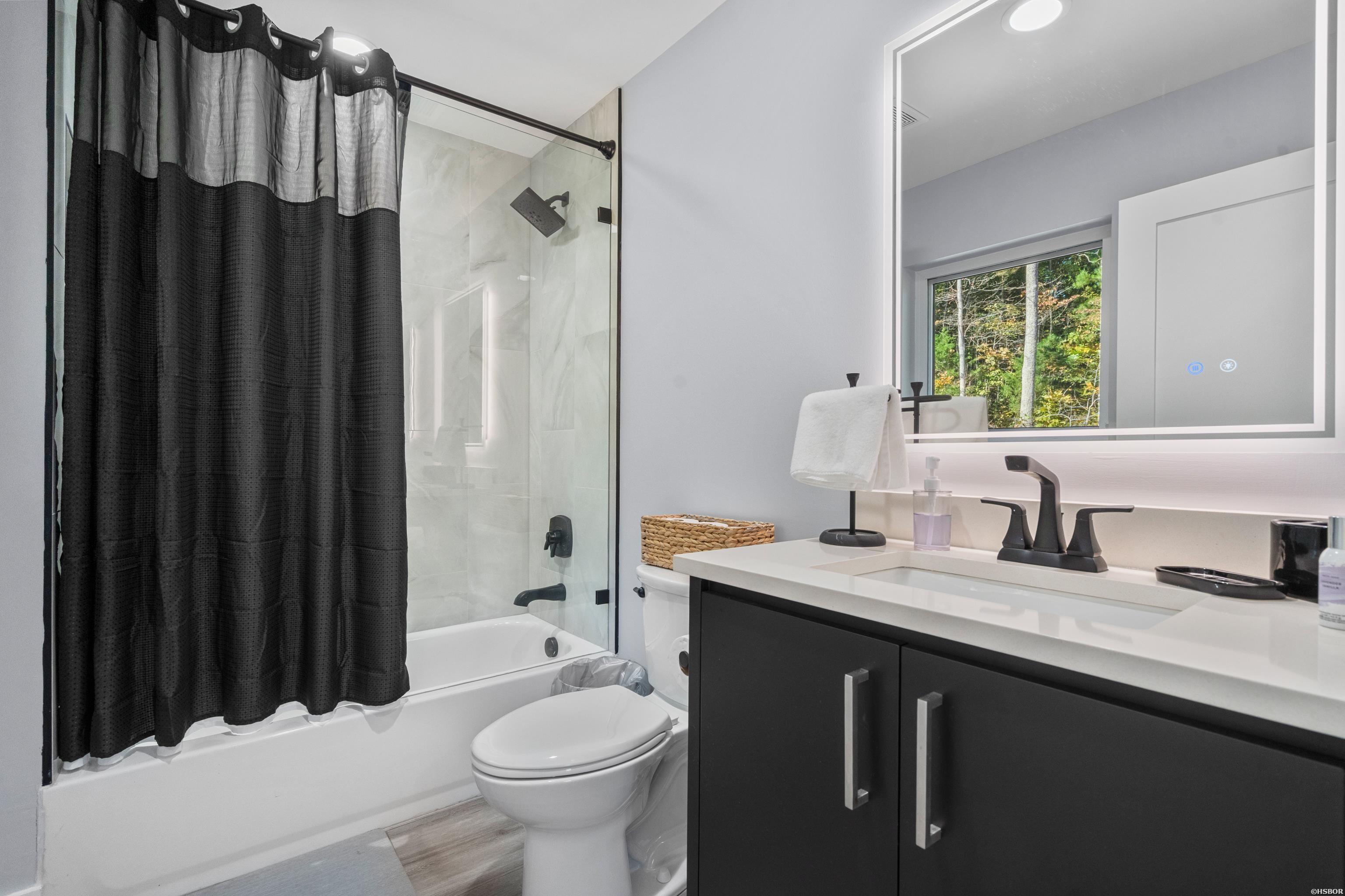 106 Hunterscove Place Property Photo 32